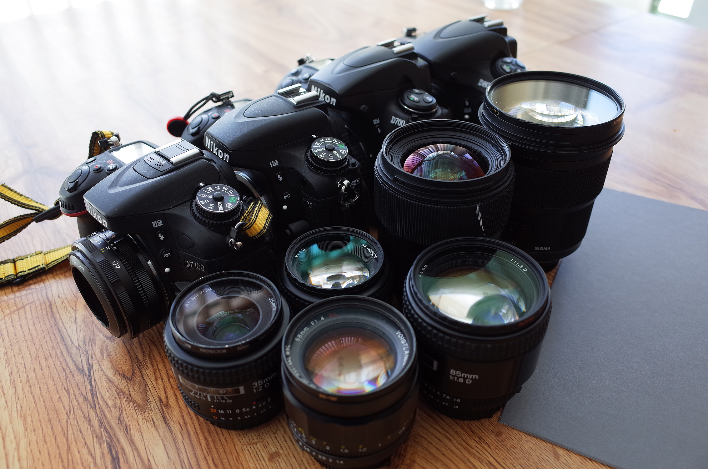 Some camera porn for upcoming articles (what is the Voigtlander doing there?!)