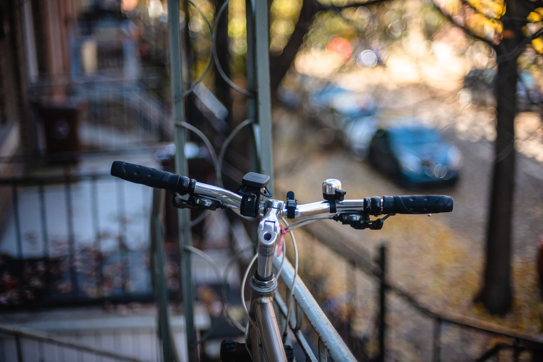 Not sure how long I can tolerate having all these image defects (fringing, harsh bokeh outlines) appear in my pictures despite great 3d pop and tonality…