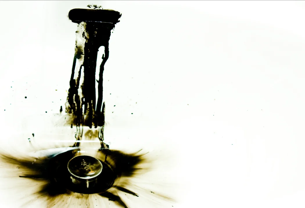 March 2009. Exploring the idea of “darkness” in ordinary objects; “Drain” 6 of 6.
Medium: Canon XSi, Photography.