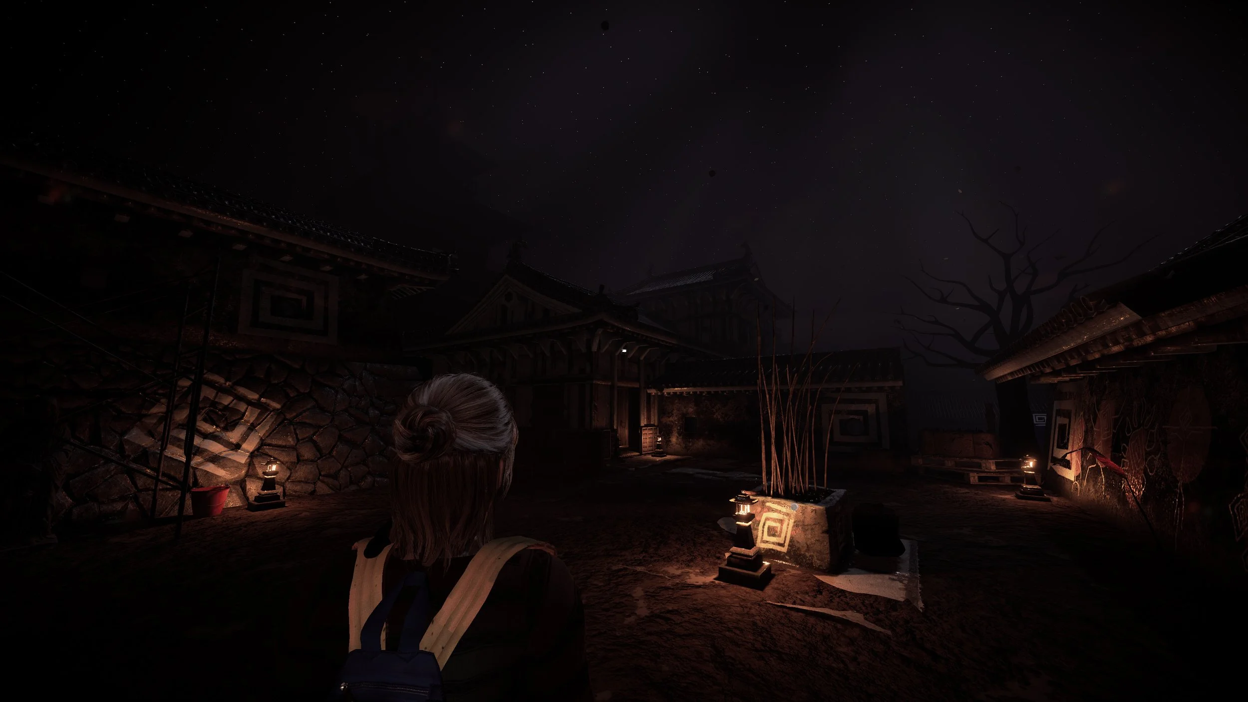 02_Courtyard.jpg