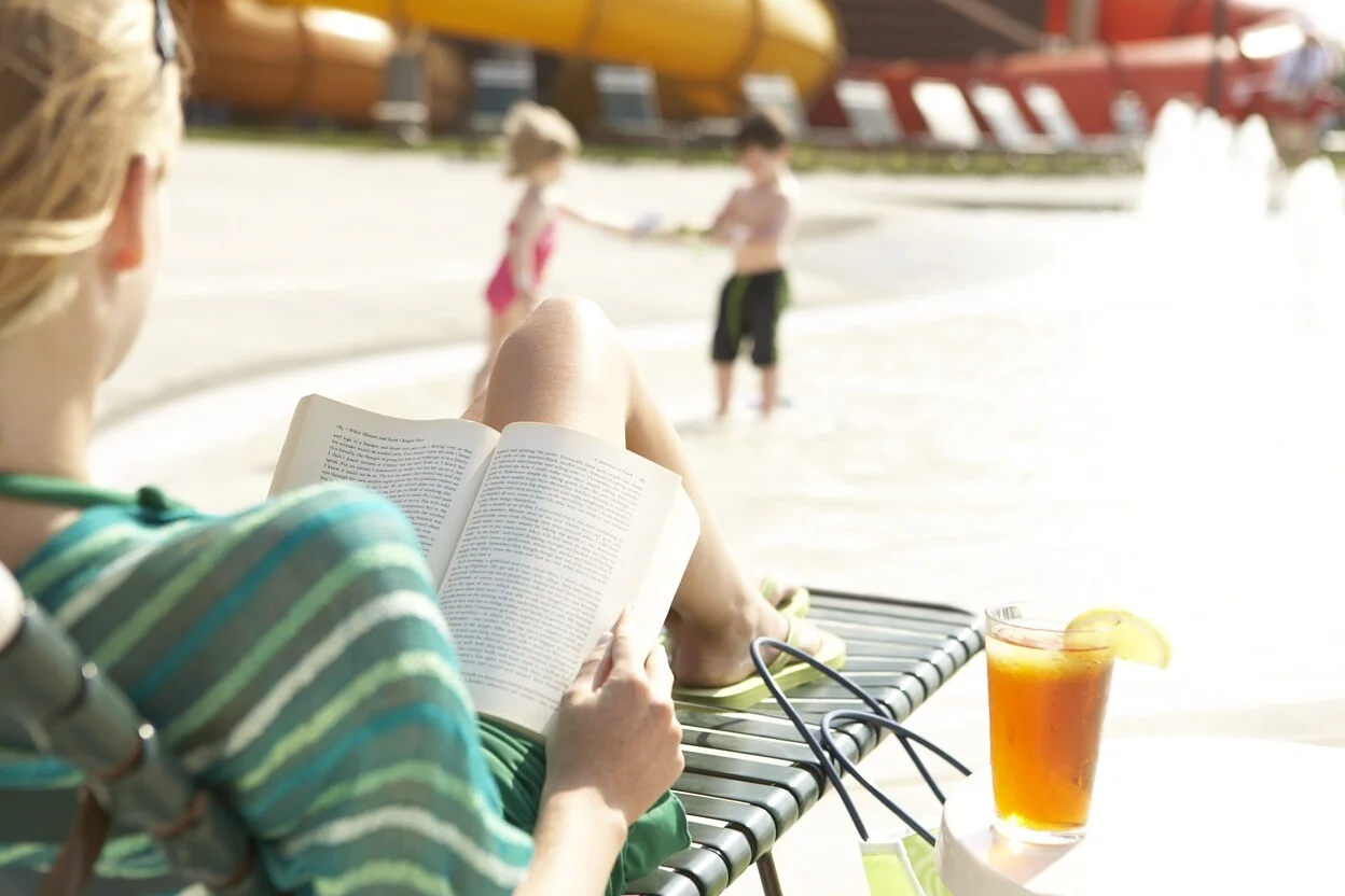 ExteriorPool_ParentKids_264.jpg