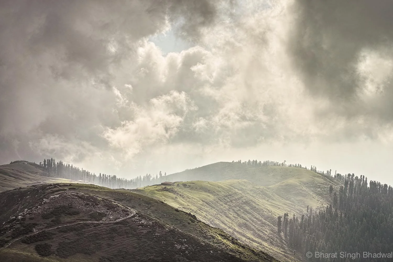 Looking west from Shankh Pal (A tripod was required to make this photograph).