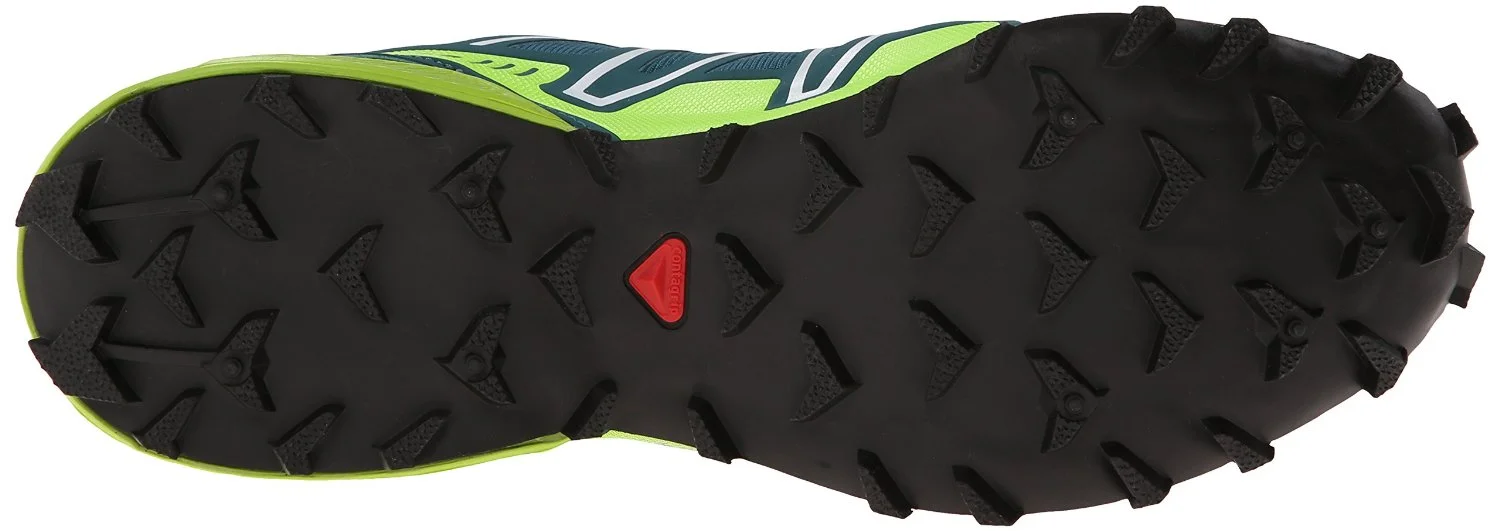 Agressive lugs resemble an off road tyre and provide excellent grip in mud.