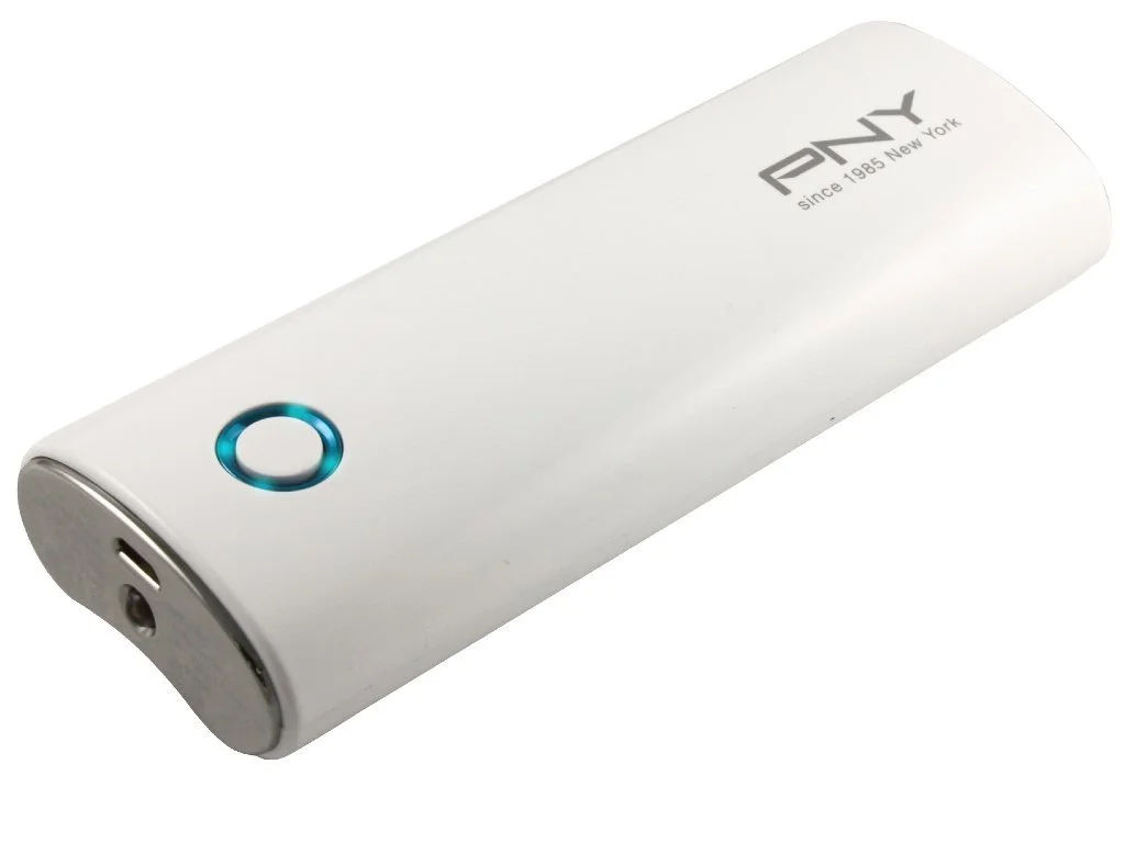A power bank allows you to recharge your mobile phone in the field.