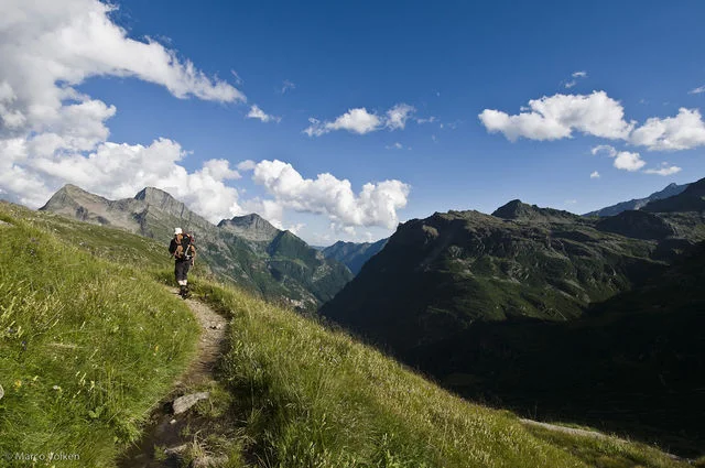 Illustrations of the SAC hiking trail classification system contributed by Marco Volken (member of the SAC trail classification working group)