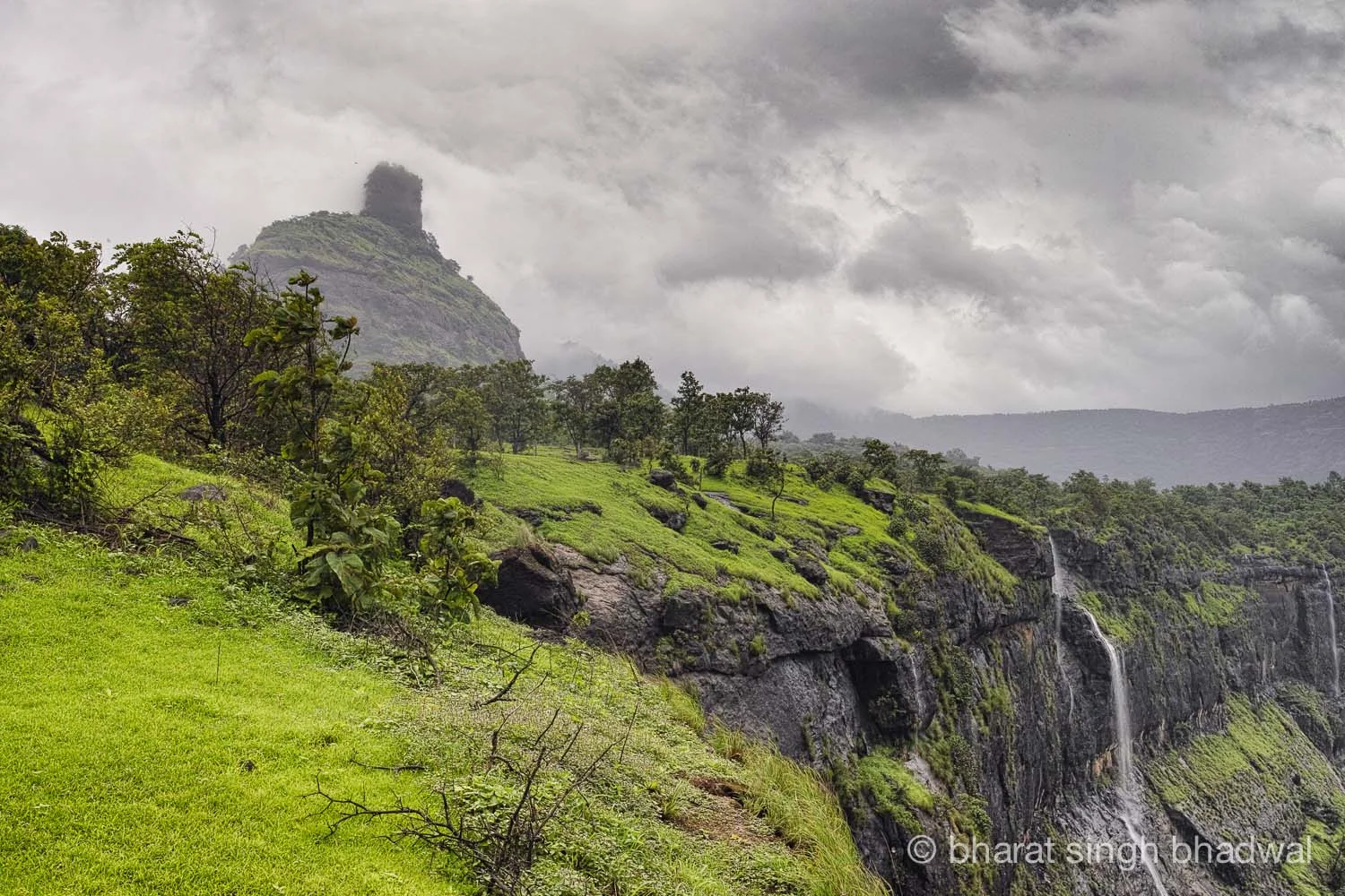 Peth Kothaligad Trek.jpg