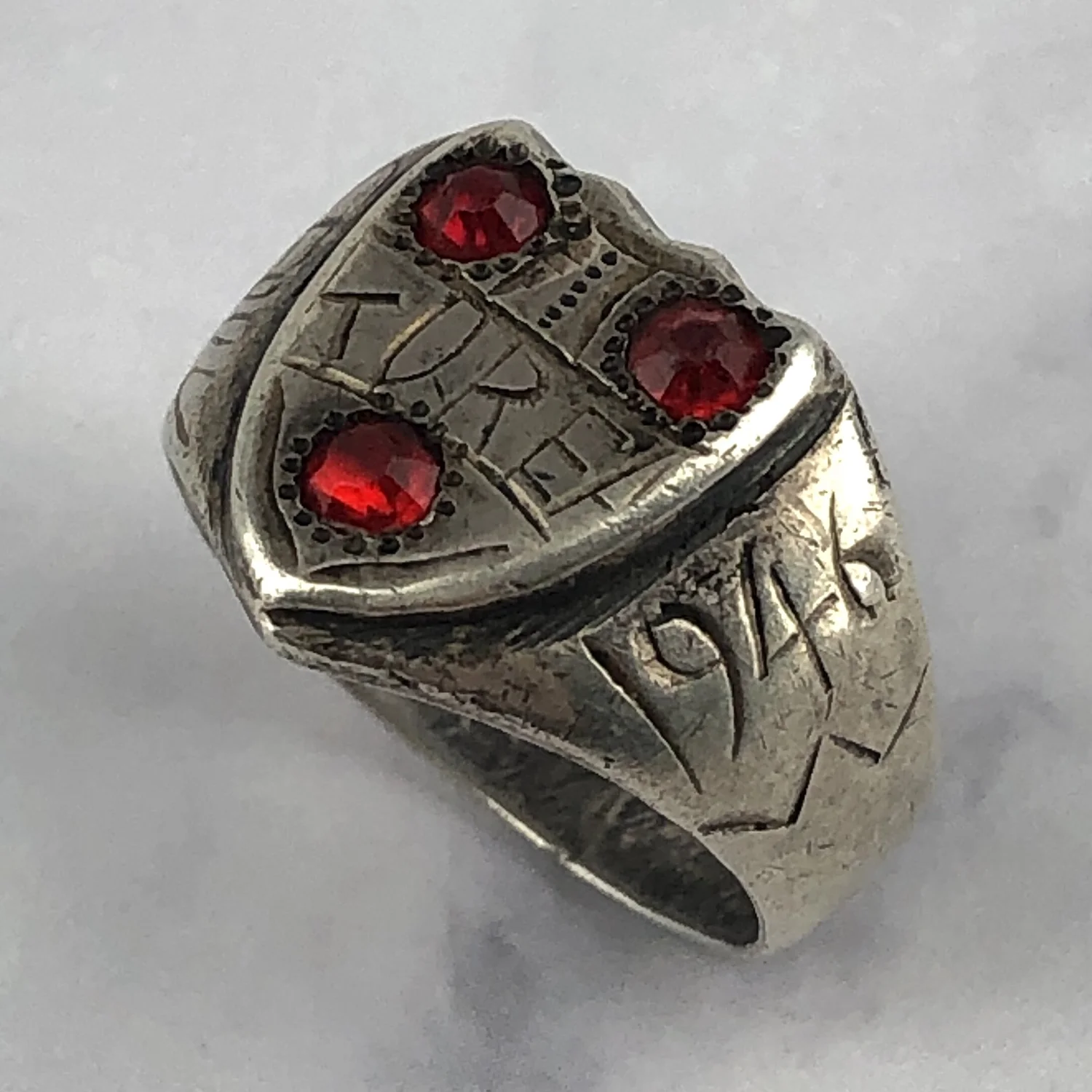 Vintage 1946 SEOUL KOREA Engraved Silver Red Jeweled Ring — Worn