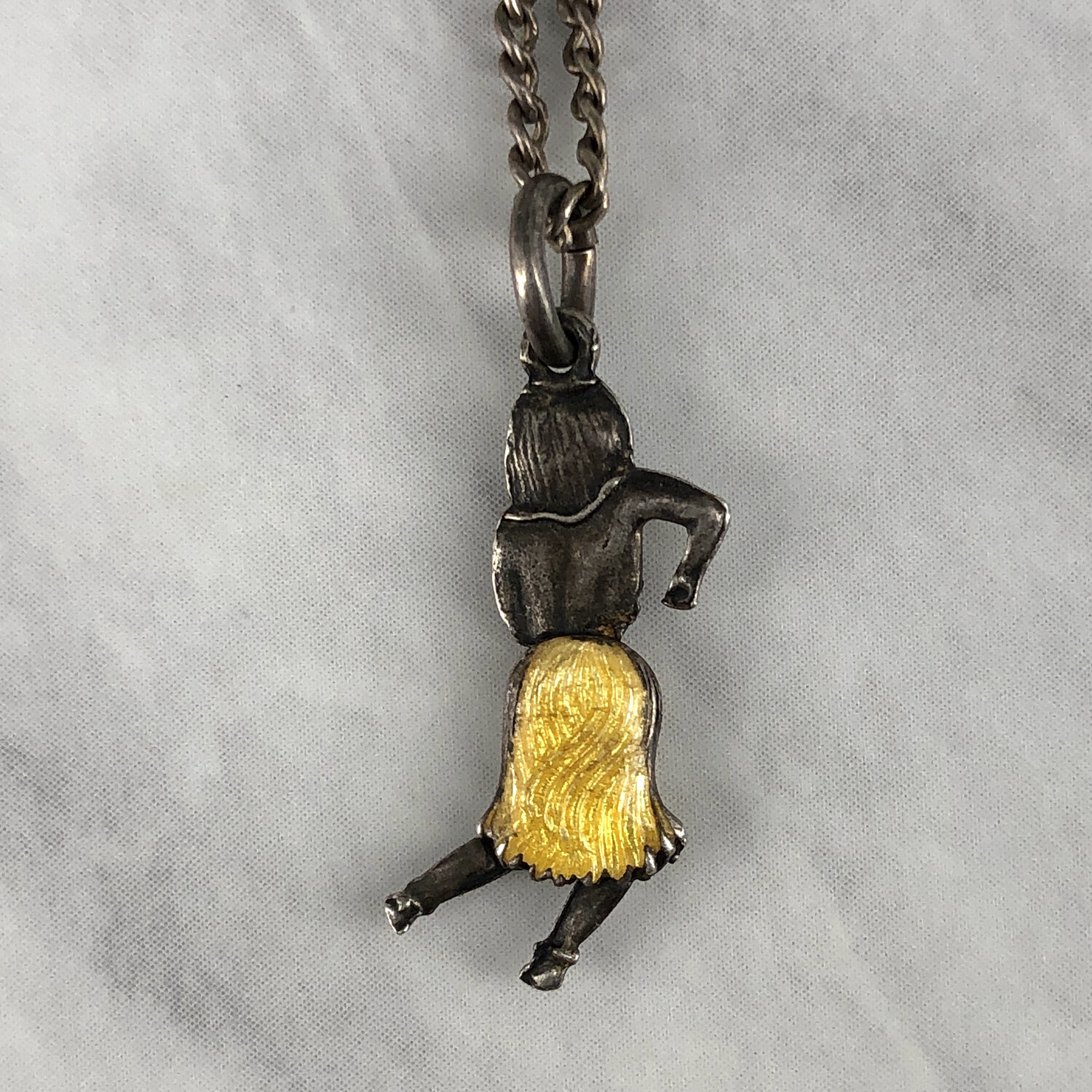 Hula girl necklace deals