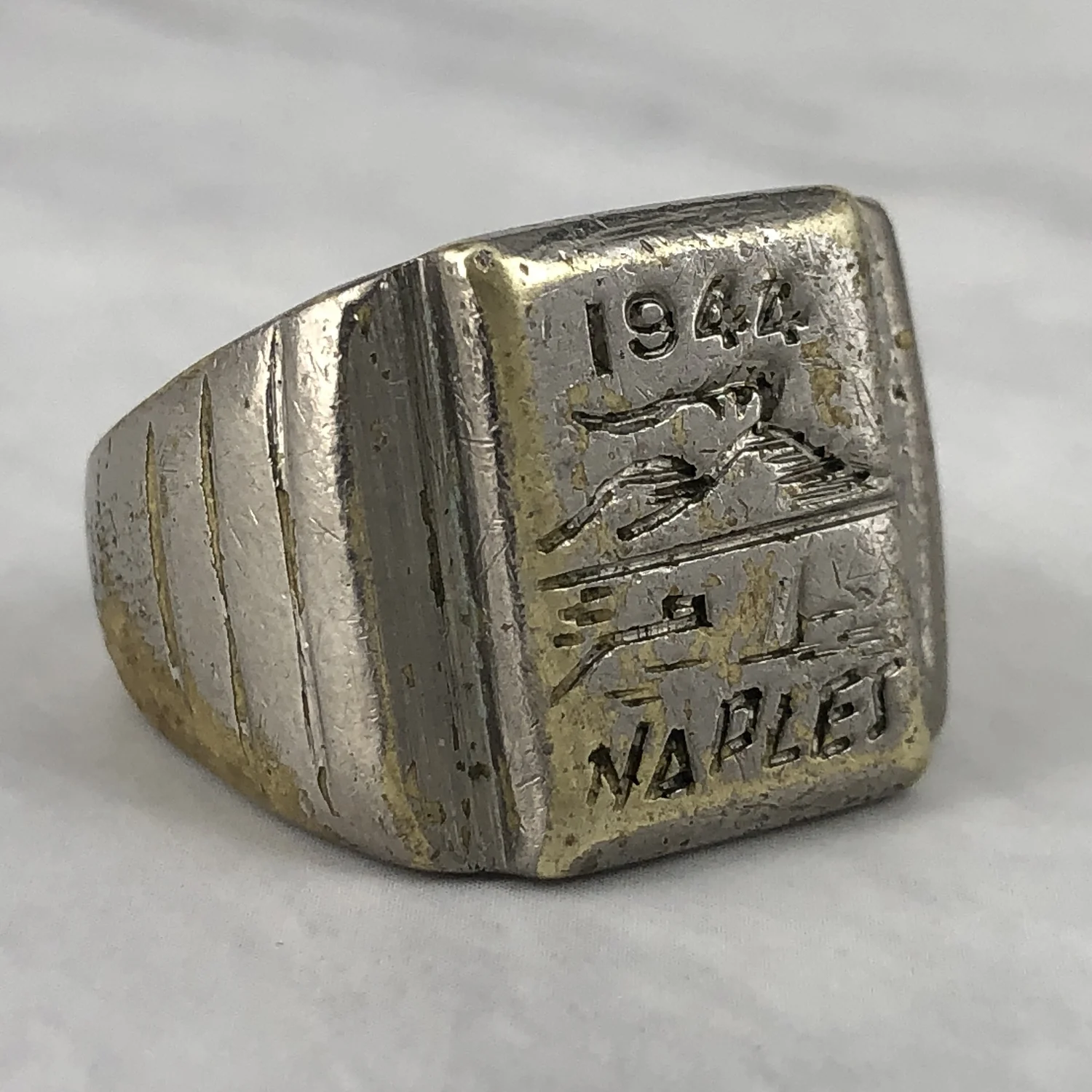 Vintage WW2 Souvenir 1944 Naples Bay Trench Art Ring — Worn-Over-Time