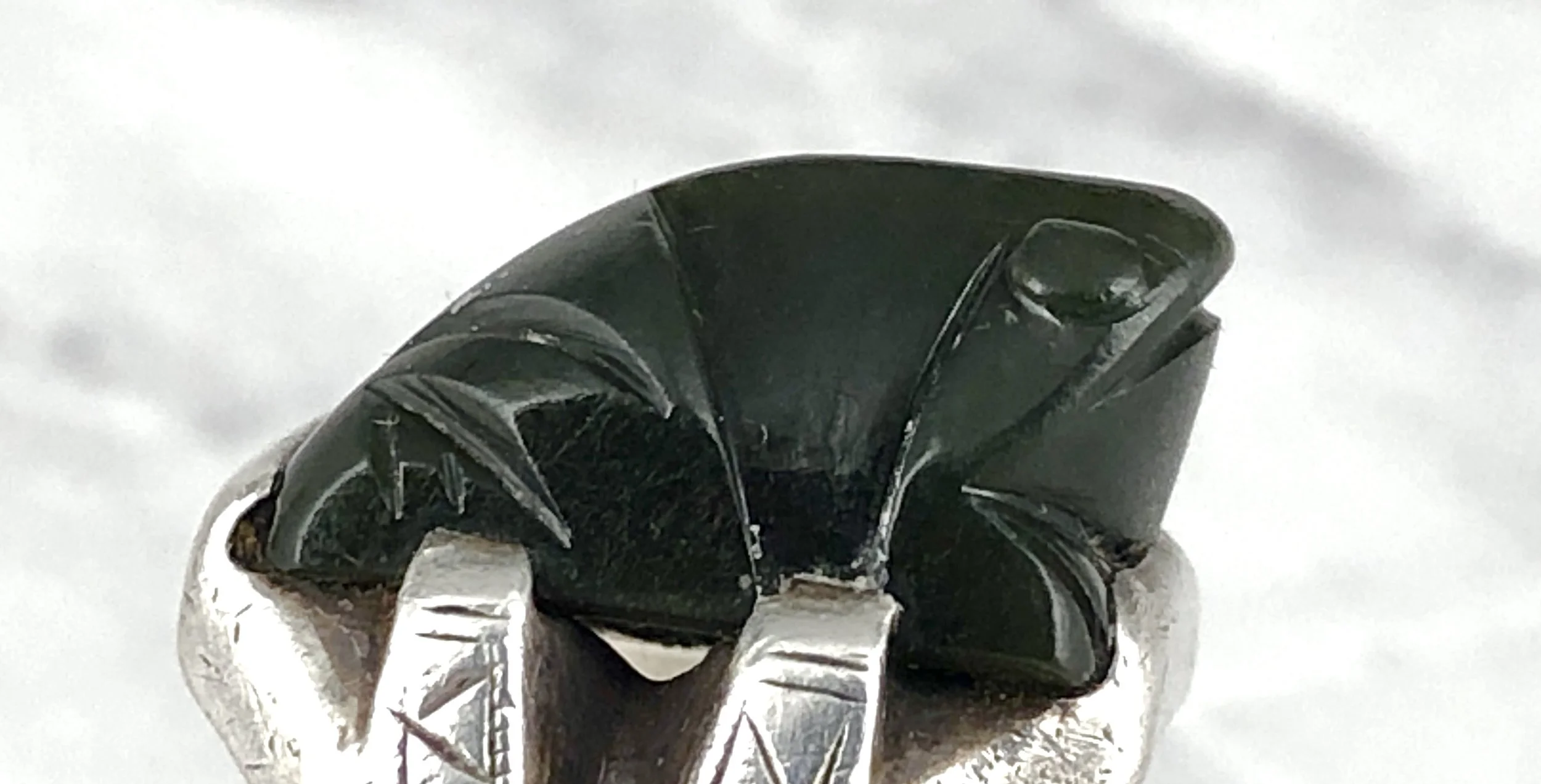 Vintage Carved Jadeite  Frog Silver Ring