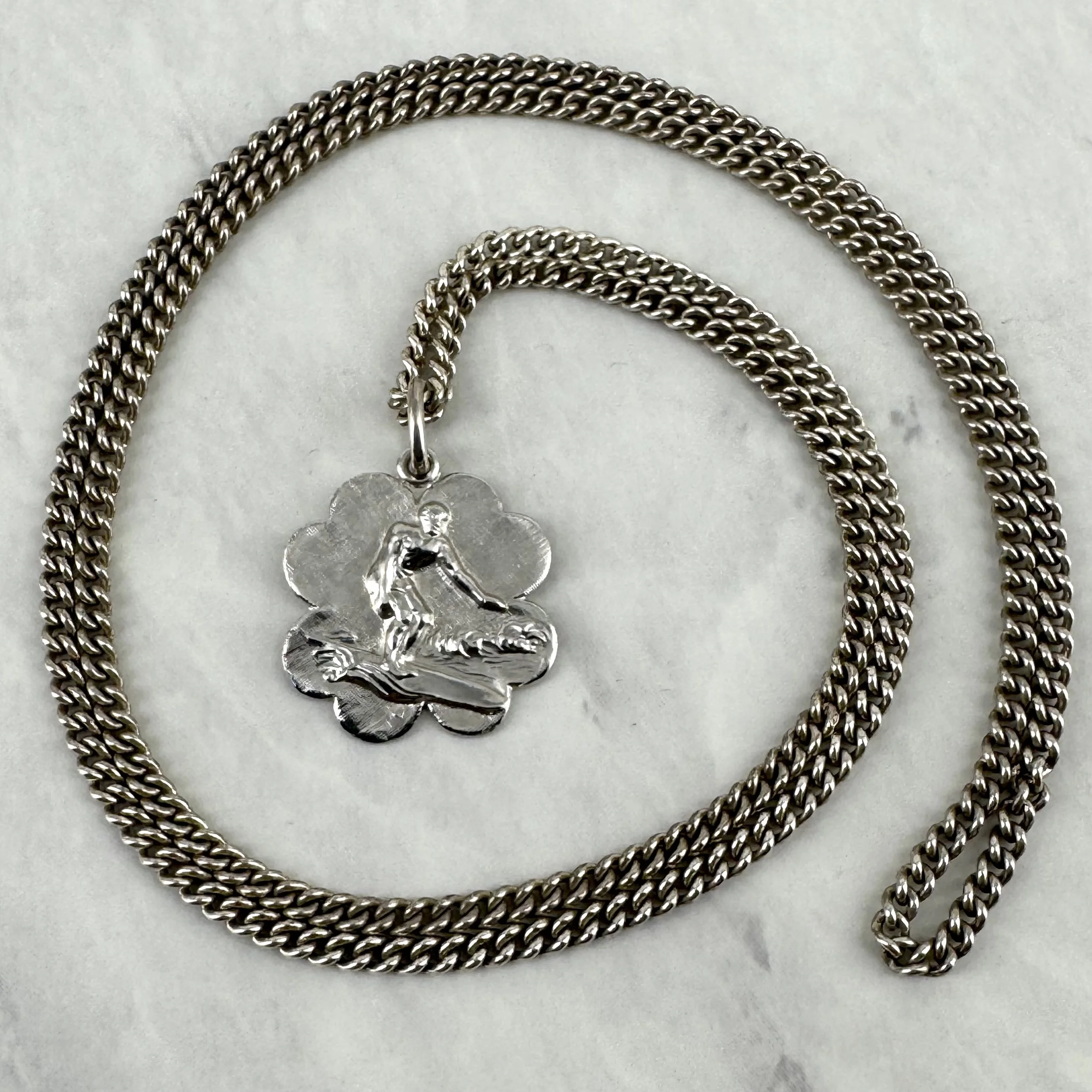 Vintage 7/8” Four Leaf Clover Surfer Silver Necklace