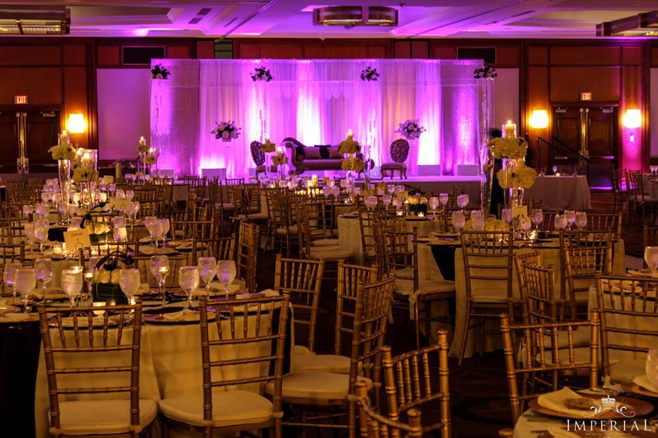 Classic Reception Redefined Acrylic Mandap Grand Floral Pieces