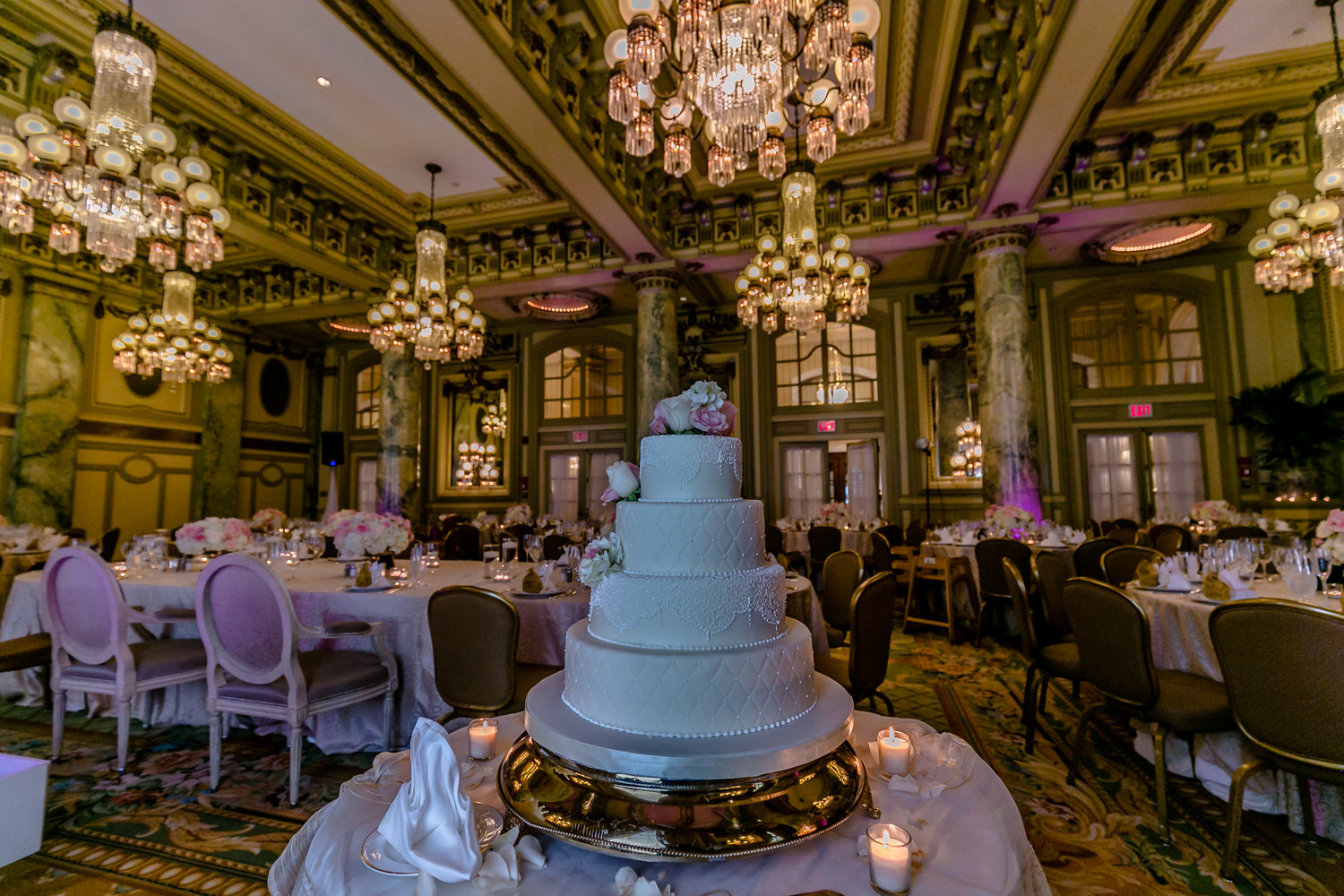 Imperial Decor - Wedding Cake.jpg