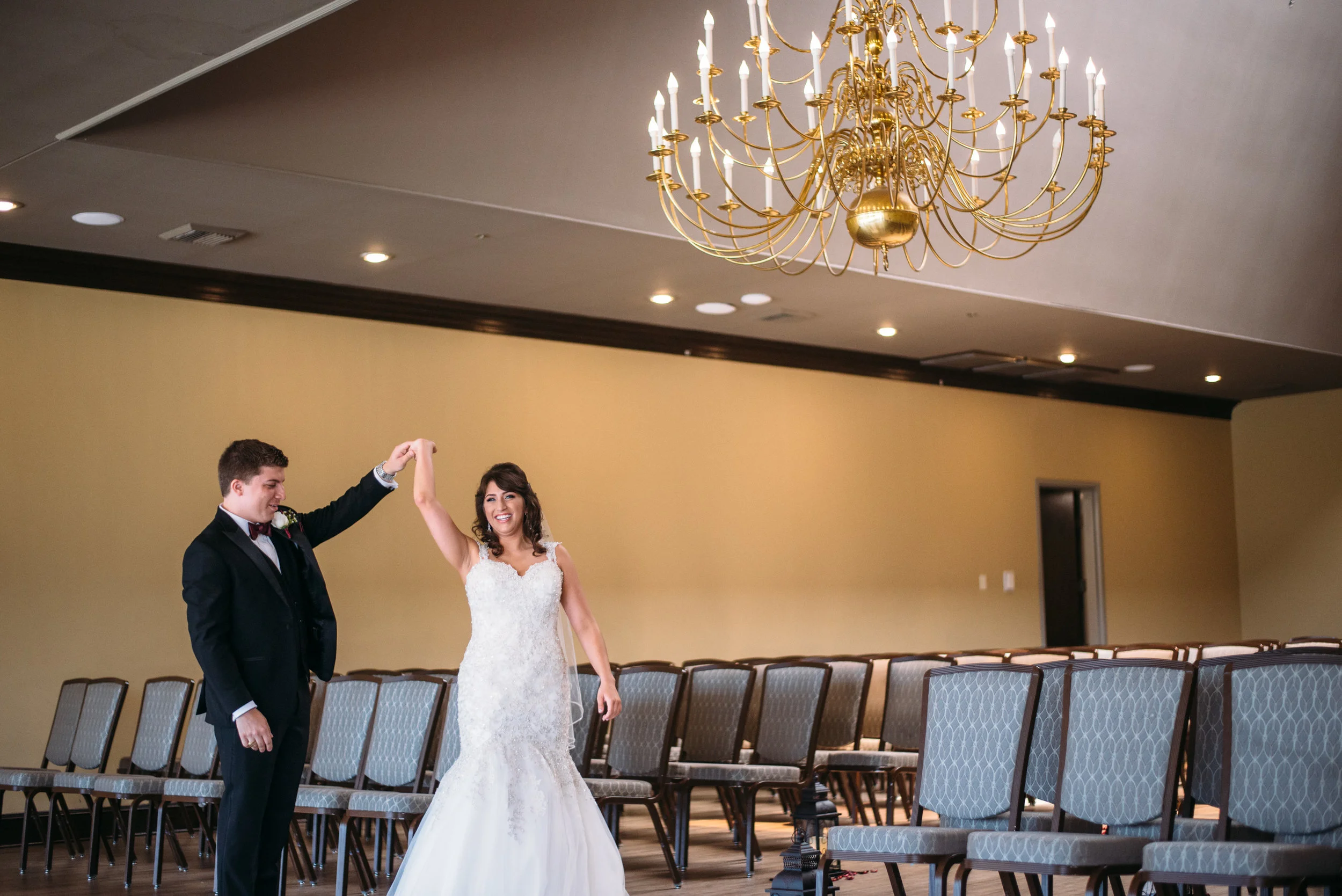PhillipsEventCenter-AggieWedding-CollegeStationPhotographer_15.jpg