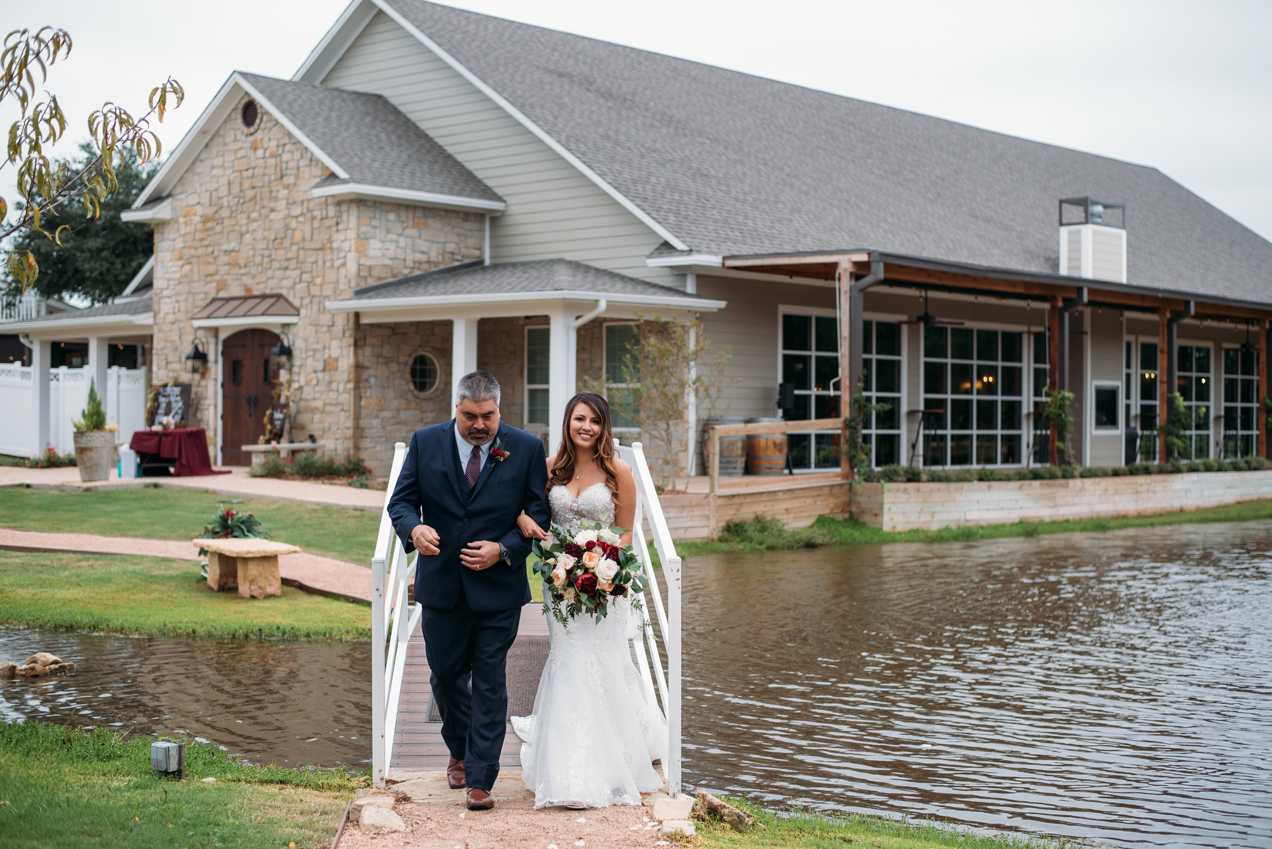 WeddingPhotographer_CollegeStation_InnAtQuarryRidge_19.jpg