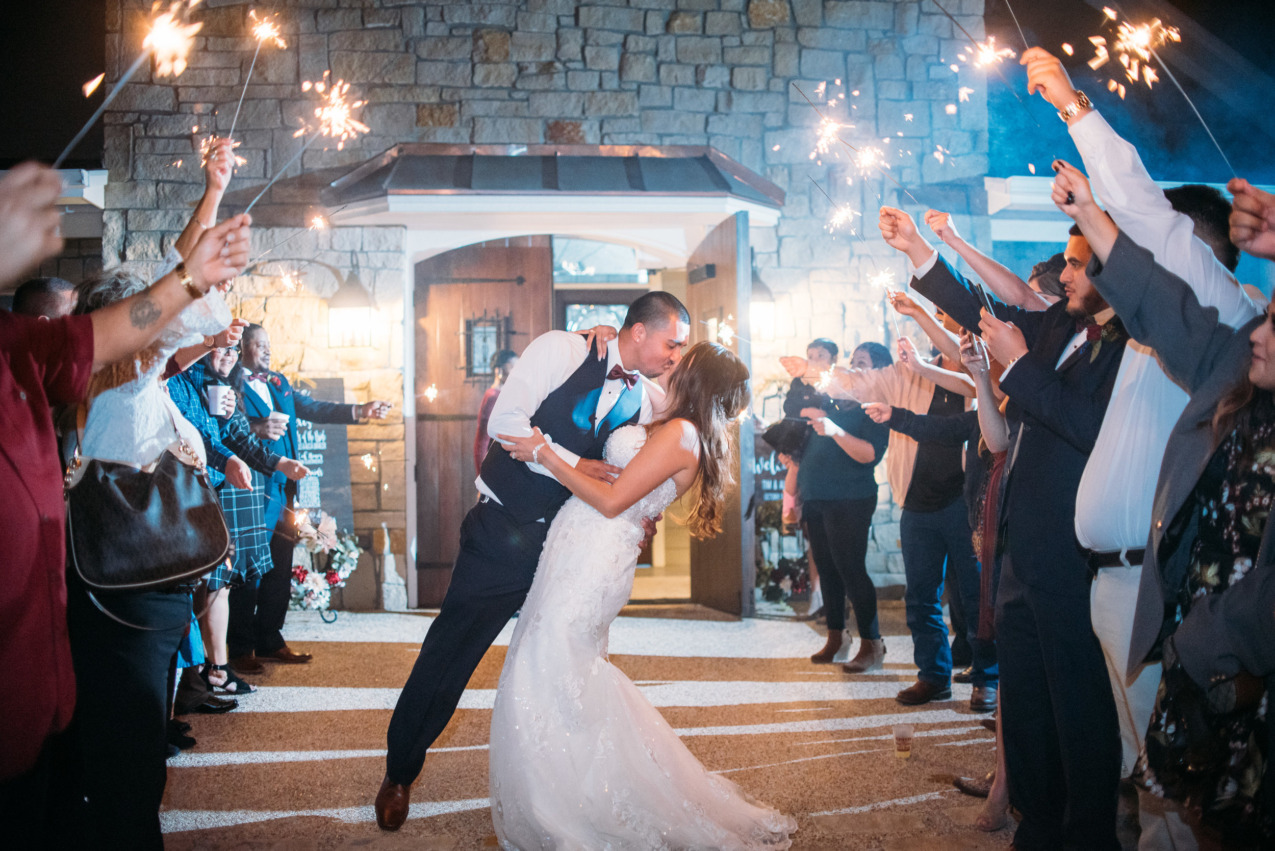 WeddingPhotographer_CollegeStation_InnAtQuarryRidge_42.jpg