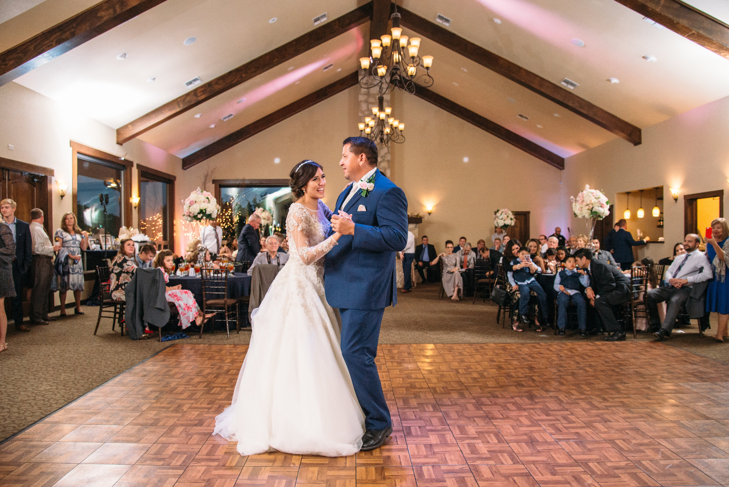 AggieWedding_CollegeStation_WeddingPhotographer_36.jpg