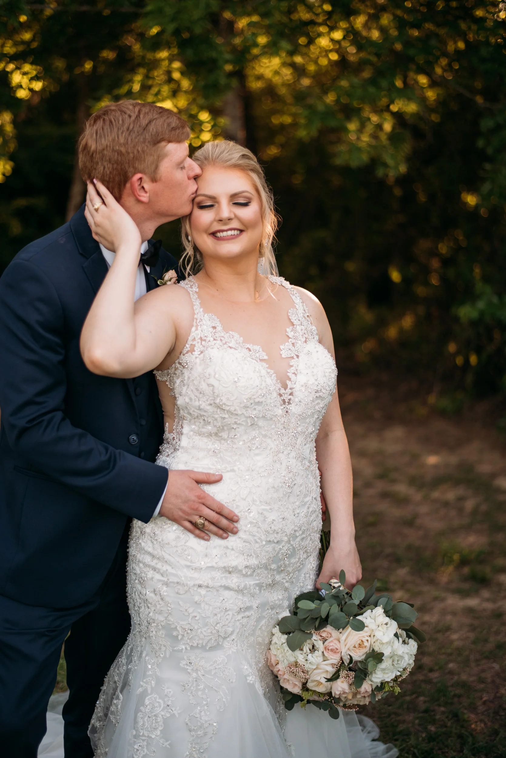 CollegeStation_WeddingPhotographer_DoubleCreekCrossing_0076.jpg