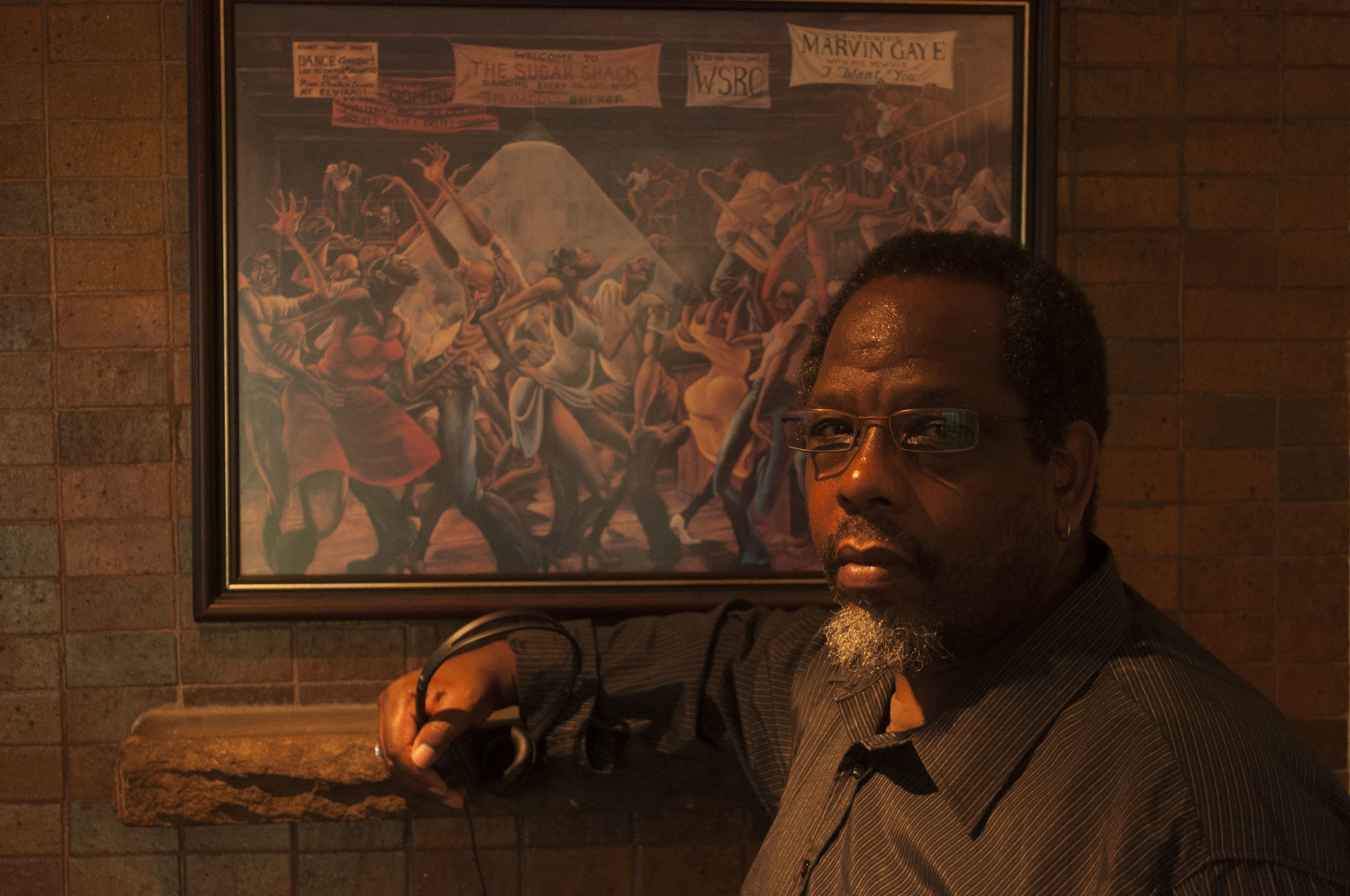 I come from a legacy of black music stemming from the roots of Africa via The Caribbean and The Americas..........Blues, Reggae, Jazz, Funk, Afro Rock, Latin and where they sometimes cross over. Artists such as Marley, Gaye, Hancock, B B King, Dennis Brown, John Legend, US3, Carleen Anderson and many many more. Riddims to make you skank and grooves that'll put a dip in your hip a slide in your glide, then when the sun goes down we'll all get down and dirty to music that inspires the creation of the next generation, this is what I'll be spinning.