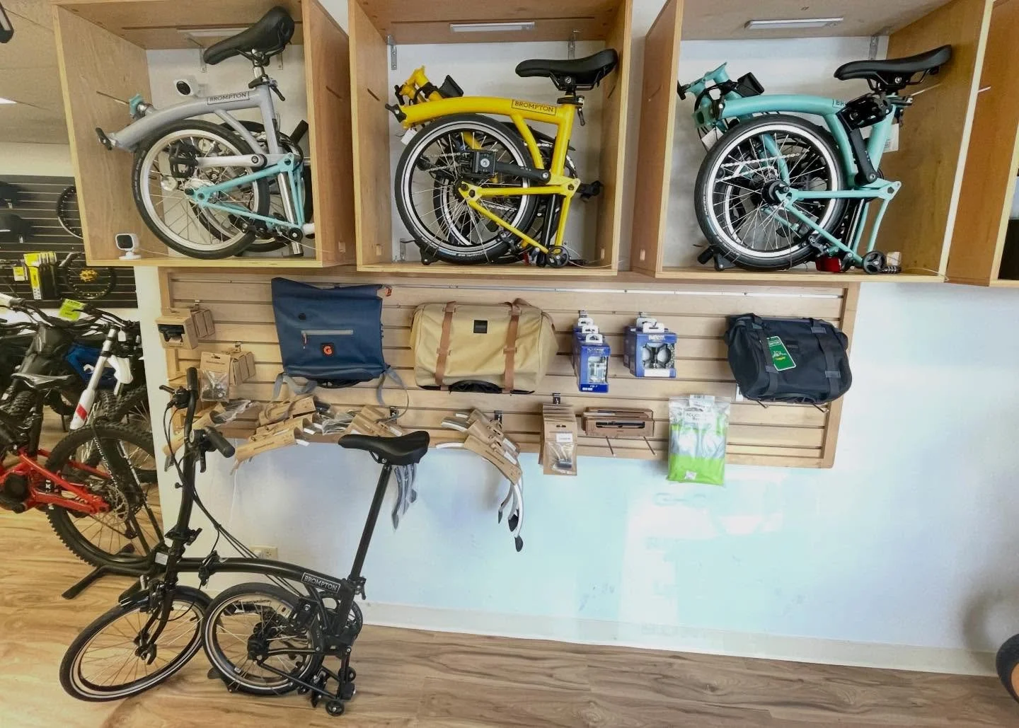 We&rsquo;ve just received a shipment of new Bromptons and accessories, come check us out ! #brompton #folding