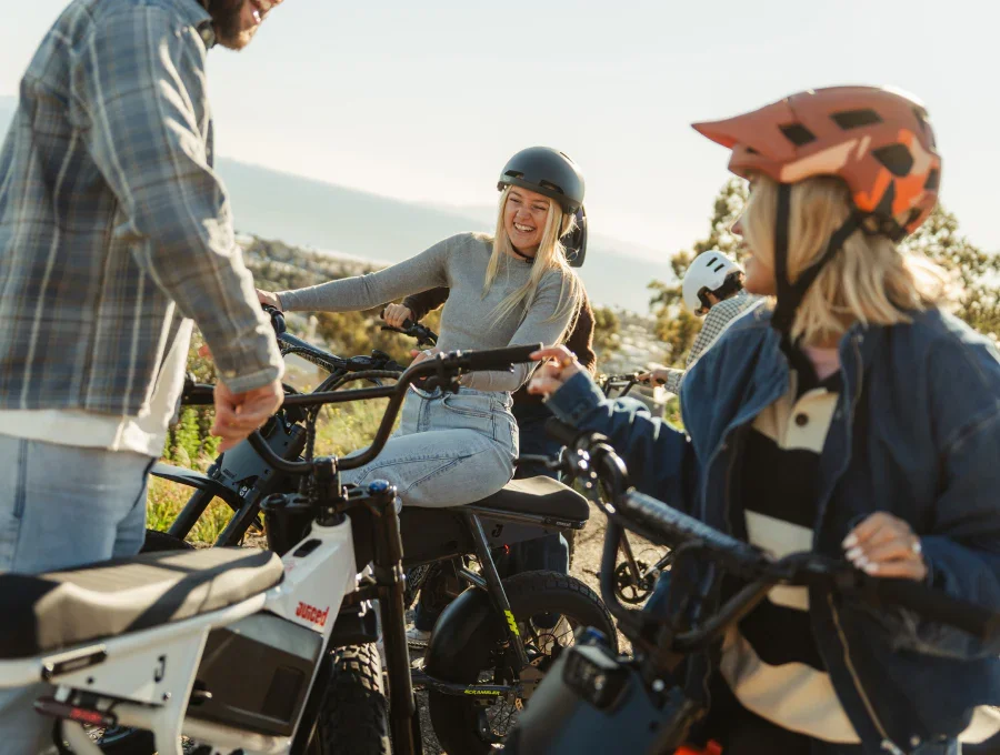 scrambler-lifestyle-5.jpg-2.webp