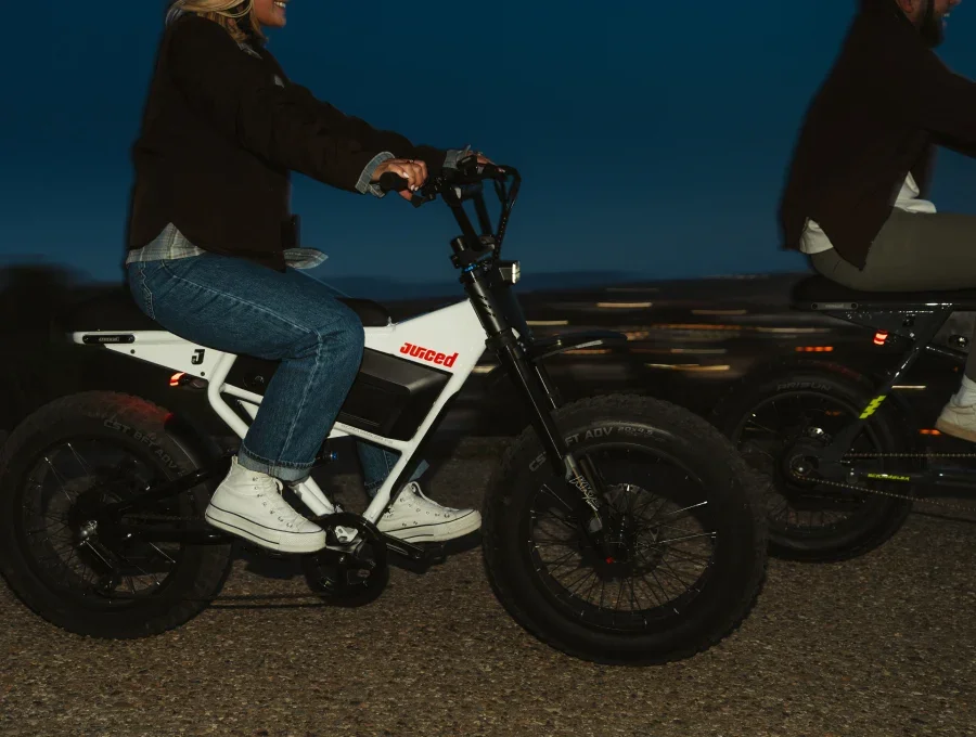 scrambler-lifestyle-3.jpg-2.webp