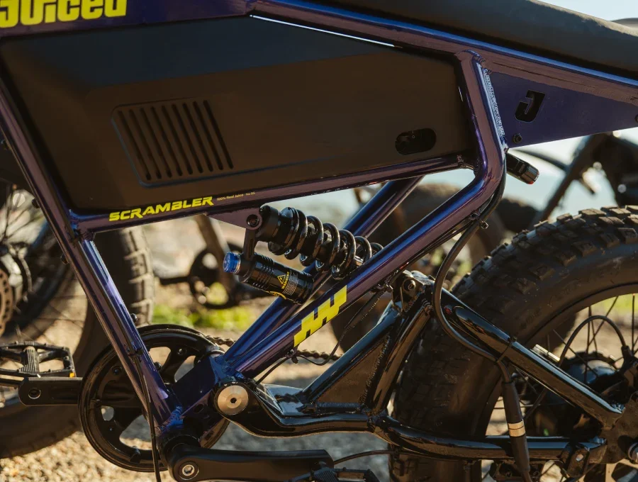 scrambler-lifestyle-6.jpg-2.webp