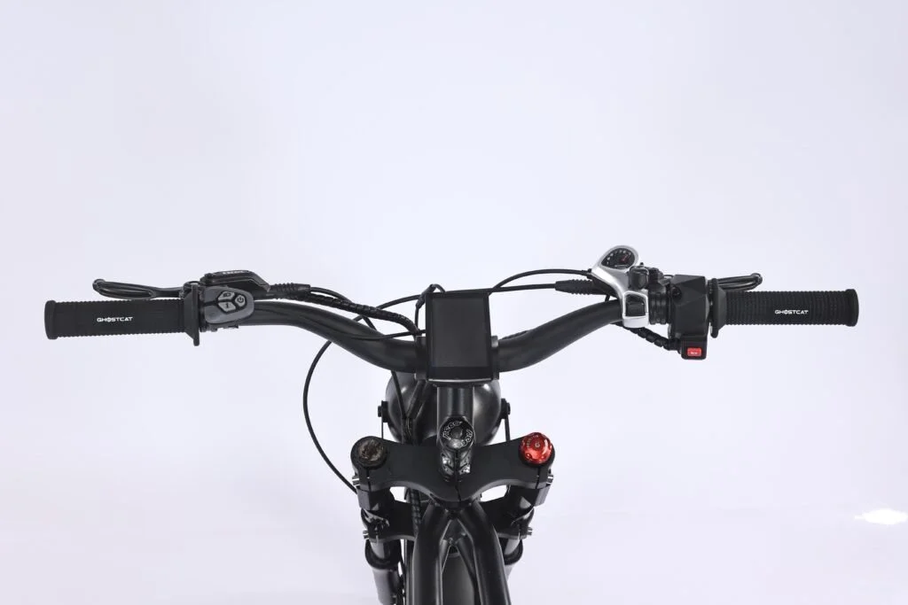 imgi_3_3-F3.2-cockpit-min-1024x683.jpg
