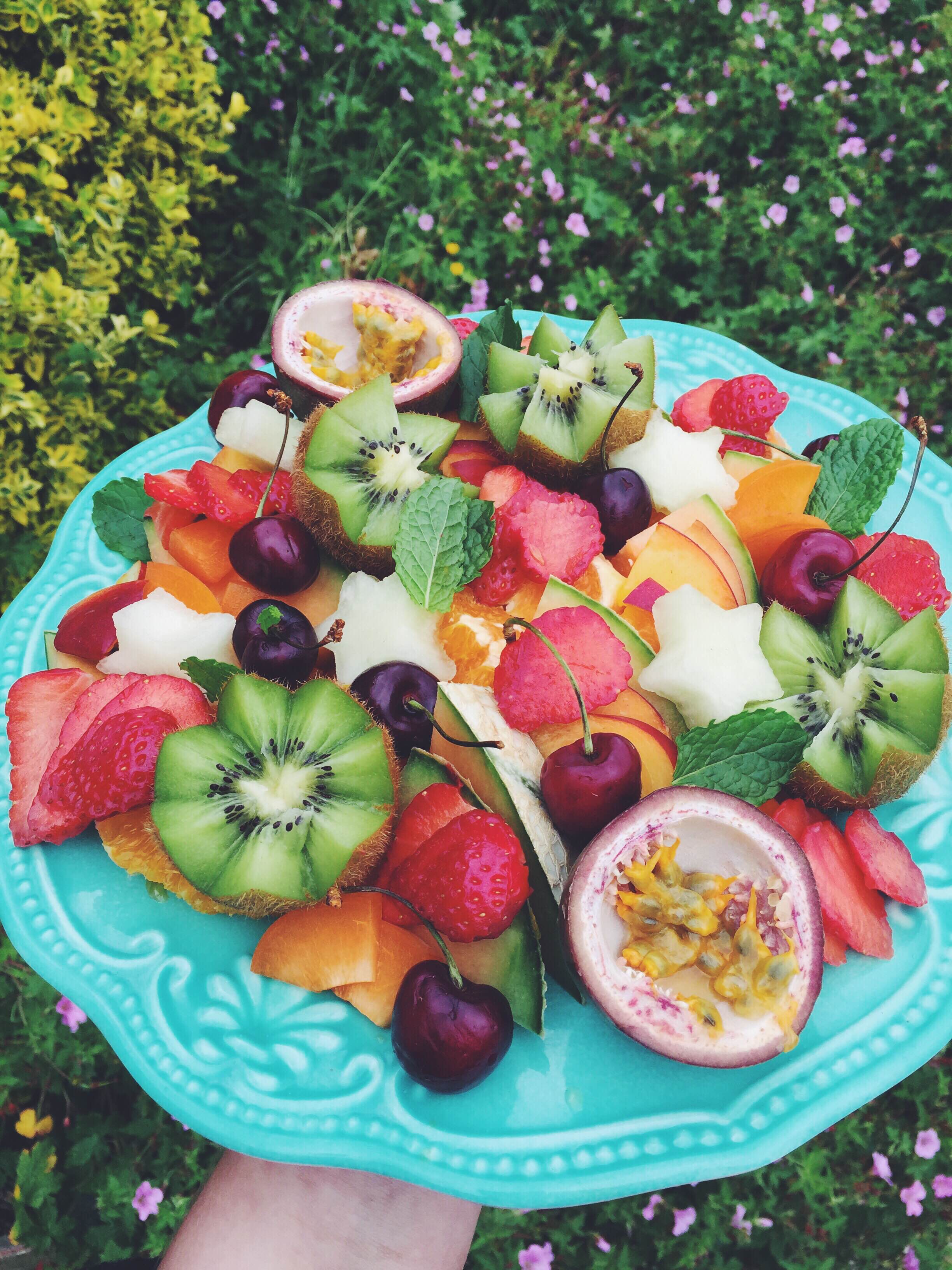 Fruit platters for breakfast < 3