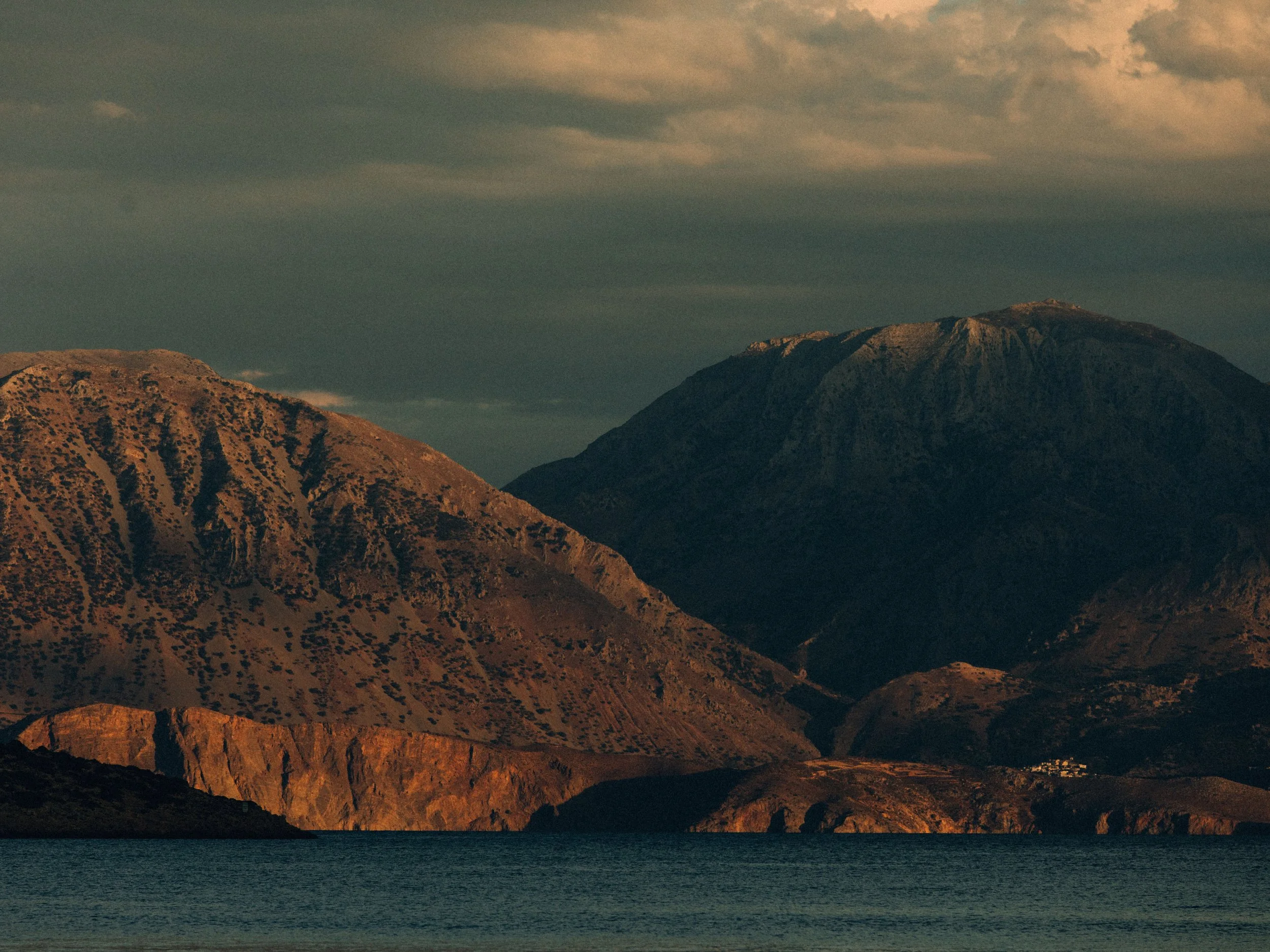 Robbie Lawrence shoots Cretan culinary journey for 'Island Ways' story
