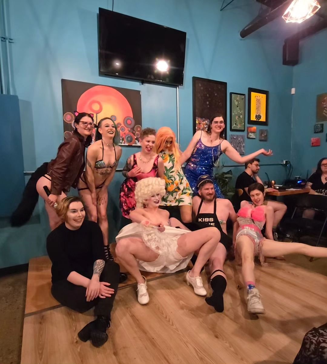 Blast to the past! (aka last Friday) 

They came, we saw, we ate!

 We had the absolute pleasure of hosting another fantastic burlesque show presented by the Cosmic Cabaret!

Check out our events calendar for the next Cosmic Caberet show!