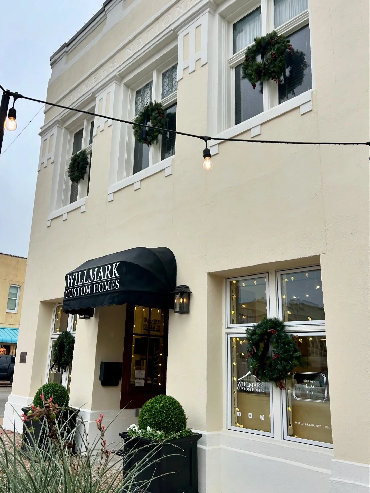 🎄 It&rsquo;s beginning to feel a lot like Christmas at the Willmark Homes office.
Holiday spirit, warm coffee, and big plans for beautiful homes in the new year.