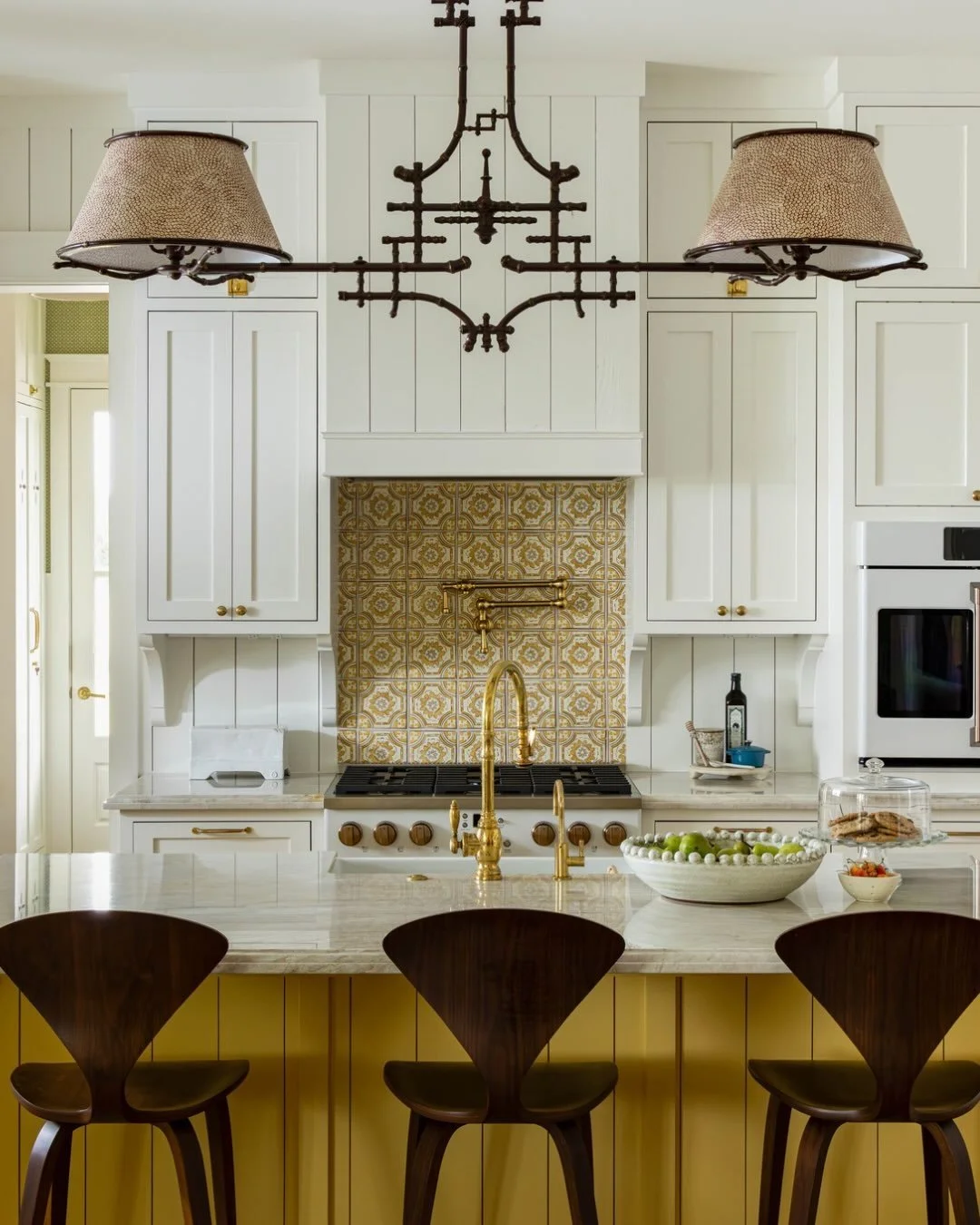The Emerson Farmhouse showcases how layered details are defined and executed by our team. From cased openings and shiplap to hand-painted tiles with custom cabinetry-we have the expertise to help bring your vision board to life💭✨

#customhome #homed