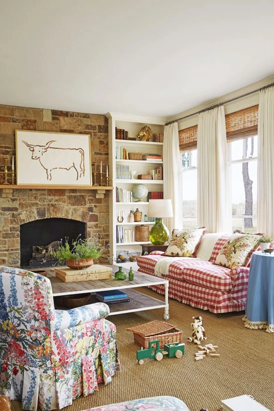 54f0d39b8510b_-_farmhouse-fresh-living-room-0415-xln[1].jpg