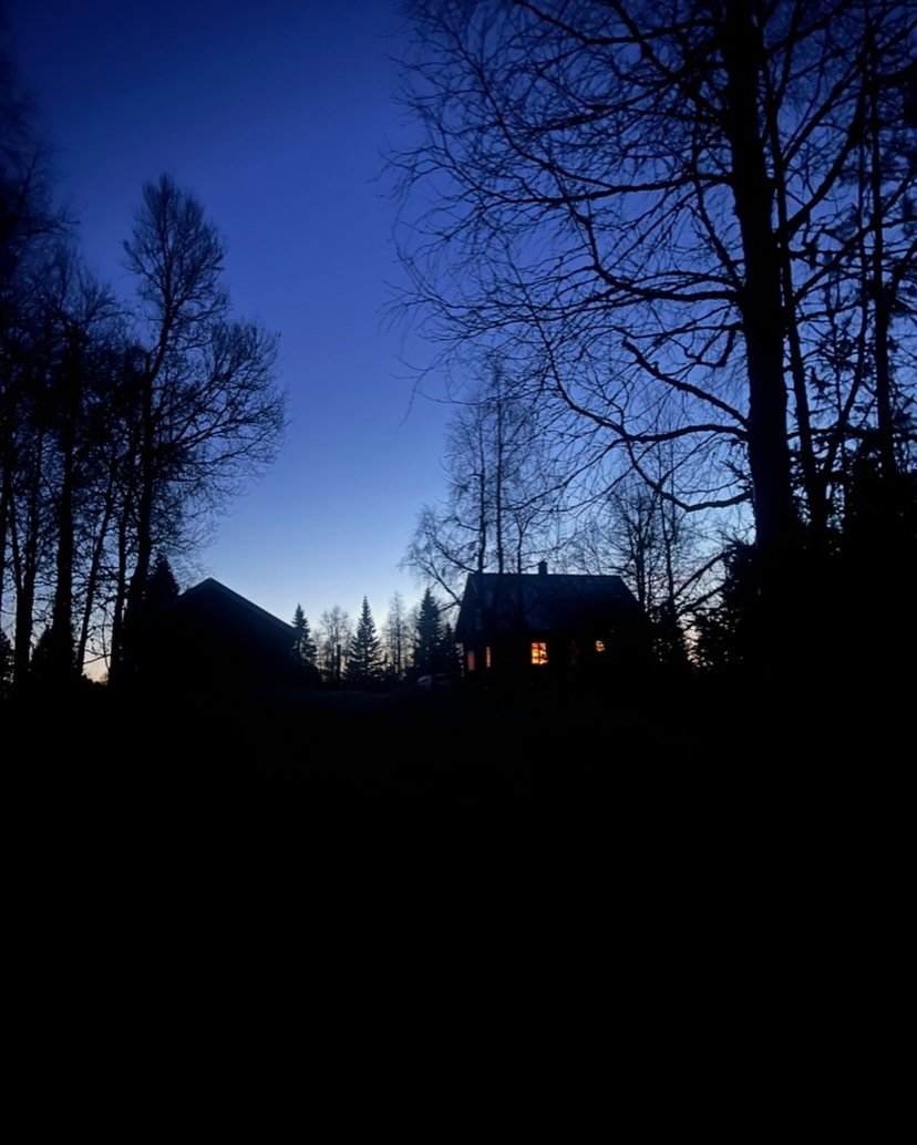 &Aring;pningstider julen 2025 🎄L&oslash;rdag 20  10-15 👼🏻Mandag 22. 10-17. ❤️Tirsdag 23 10-17  Vi holder stengt f.o.m  24 /12 t.o.m  1/ 1 🎄. GOD JUL og GODT NYTT &Aring;R  fra oss i Studio Scarpa ❤️