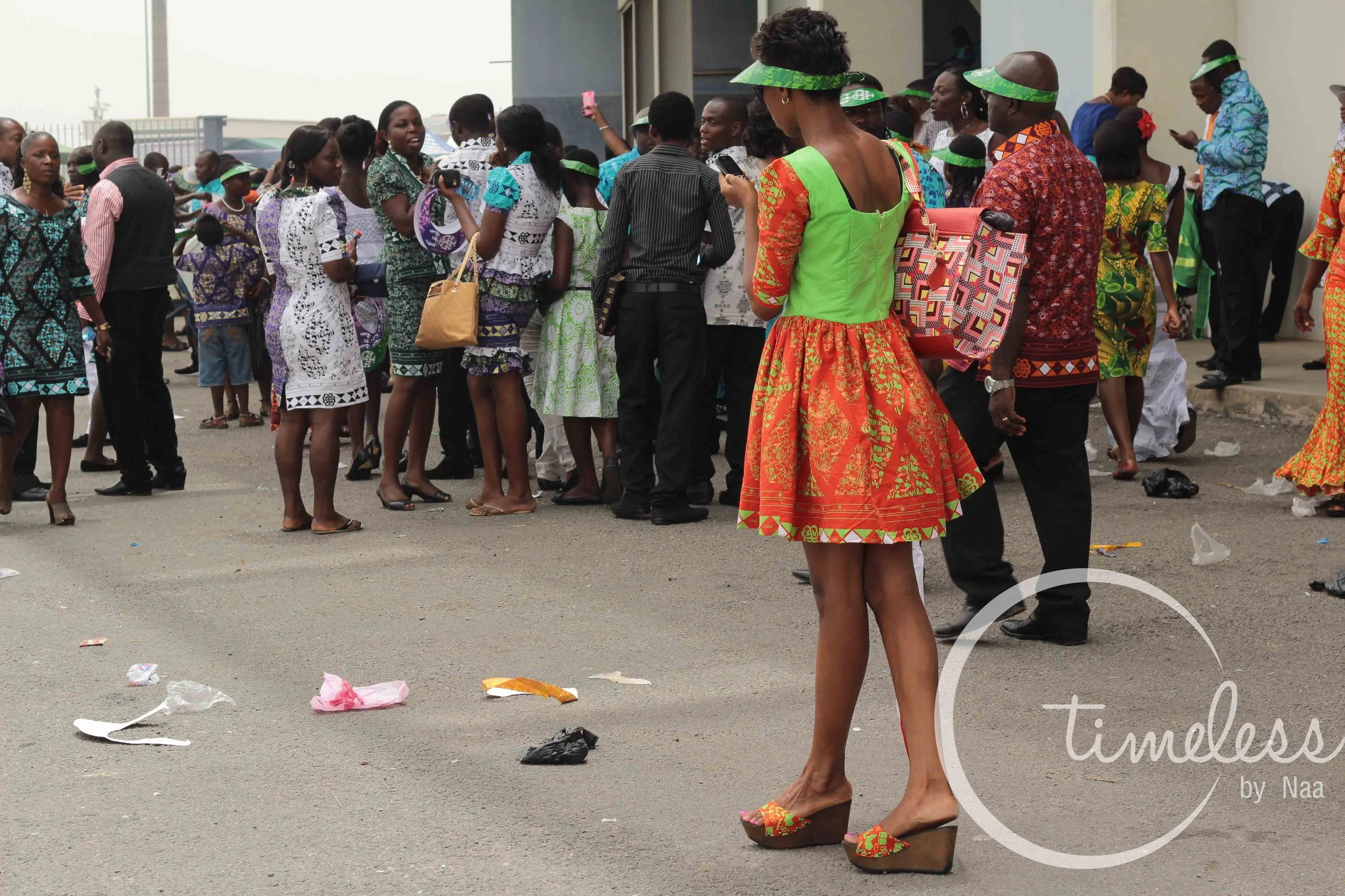 What do you think of the shoes? Although not appropriate for the event like most of the chale wote i saw around, its a good attempt.&nbsp;
