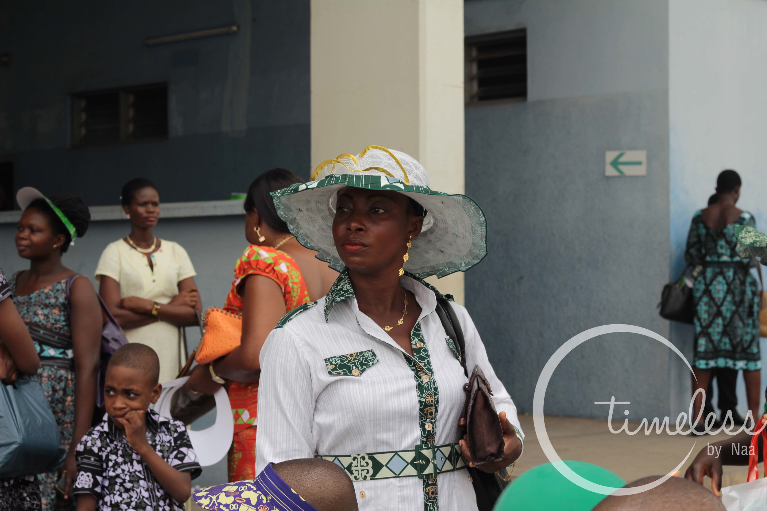  This lady was well adorned in a matching hat which I am guessing she made herself.&nbsp;