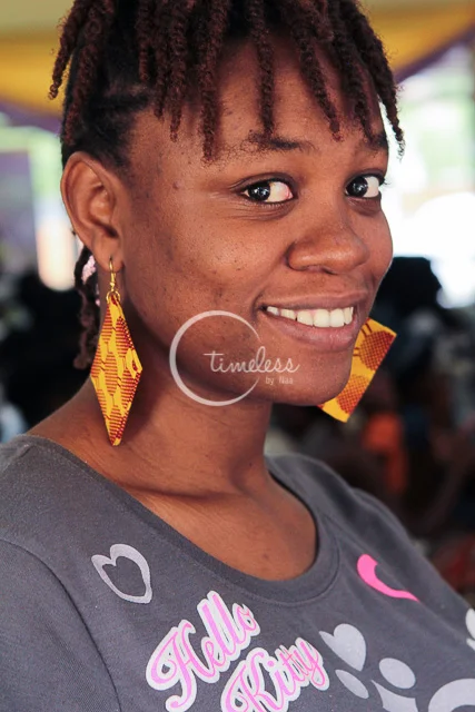 Aku PurpleHeart rocking one of my earrings. Woot!