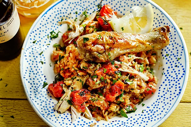 Jamie Oliver Makes Jollof Rice But It Doesn't Go Down Well With Ghanaians #JollofGate