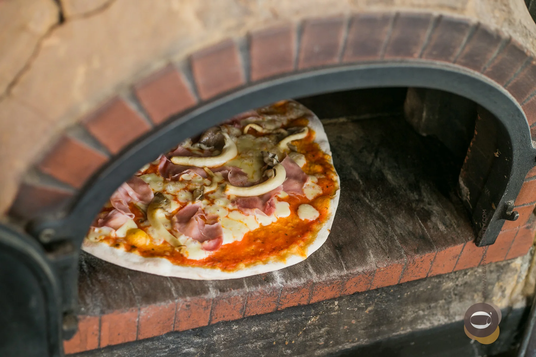 This Restaurant Without A Doubt Makes The Best Pizza In Accra!