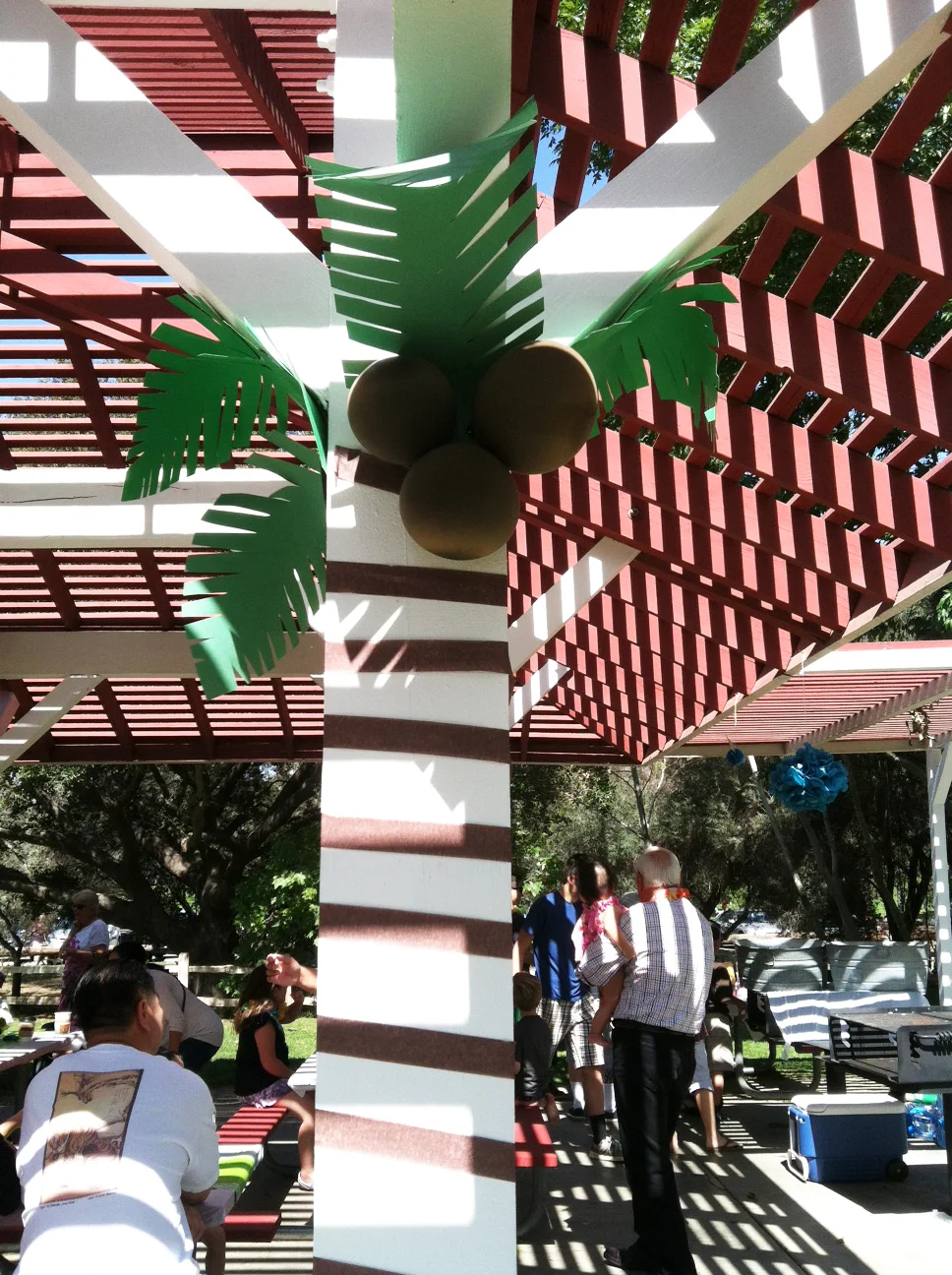 How cute is this coconut tree?