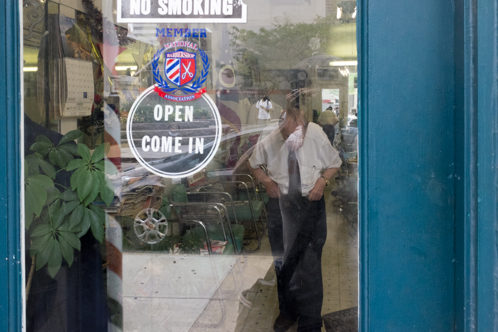 singing barber -4.jpg