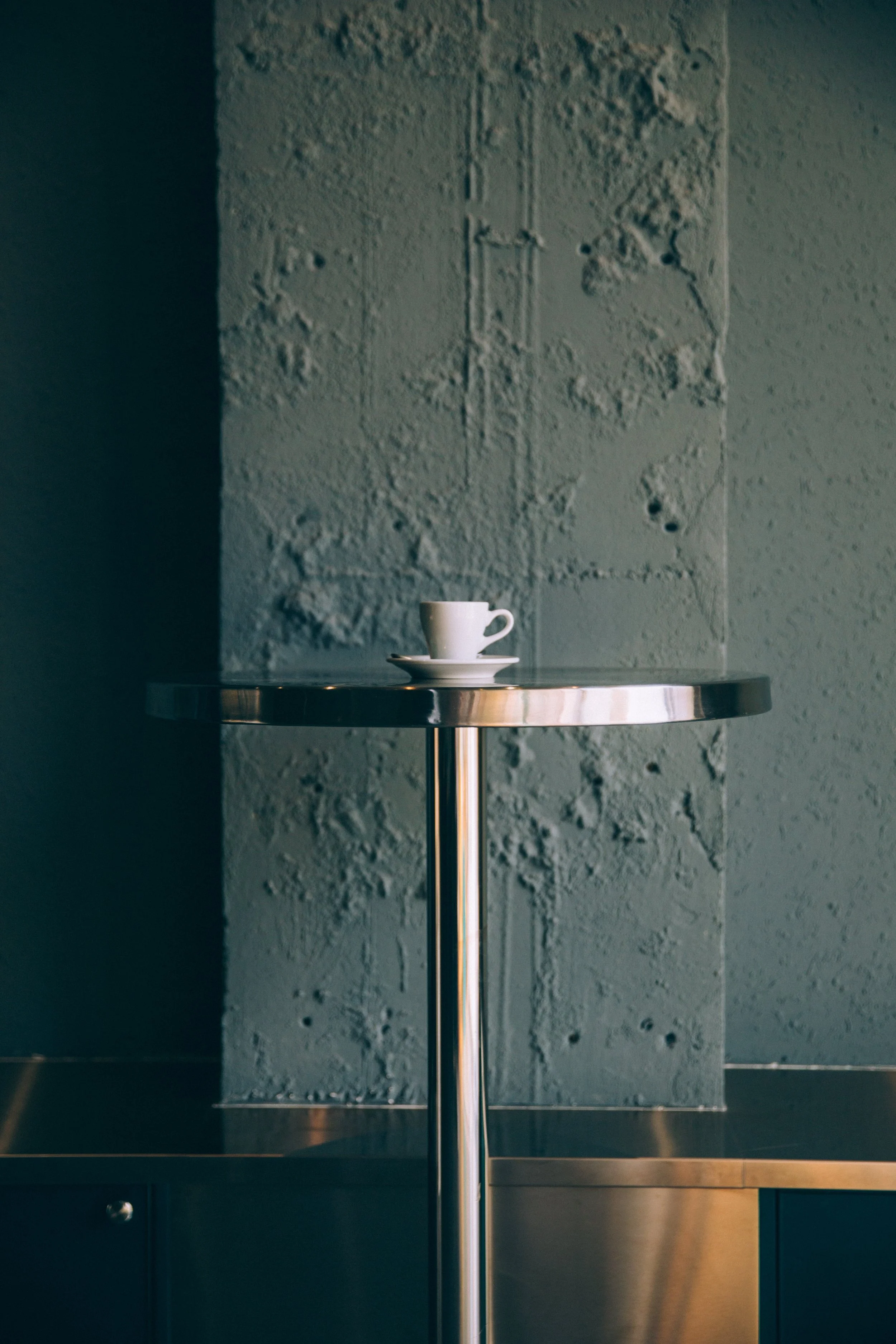 cup-and-saucer-on-table.jpg