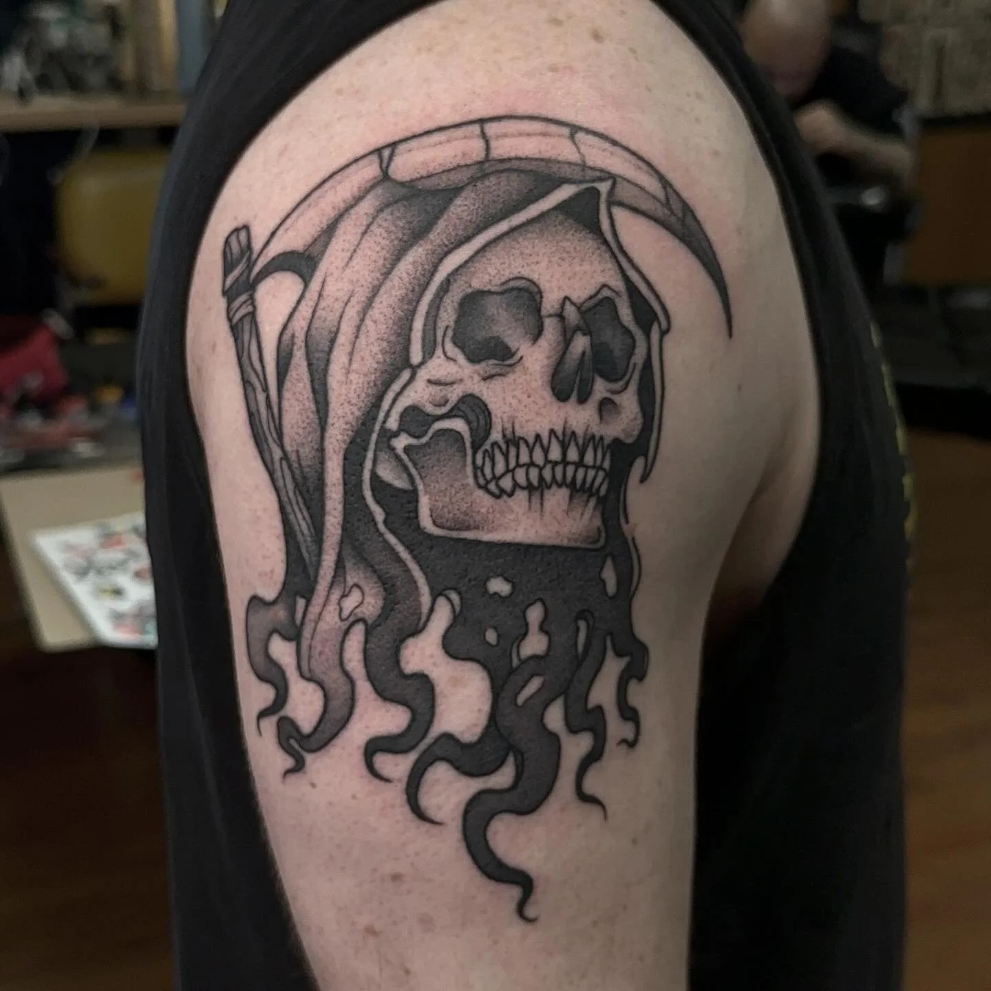 finished shading casey’s reaper today (。_°)☆