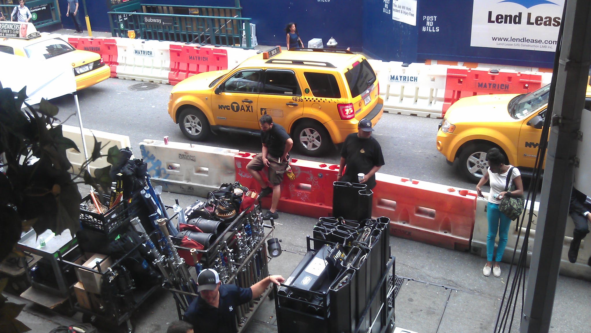 Cramped staging in the curb lane