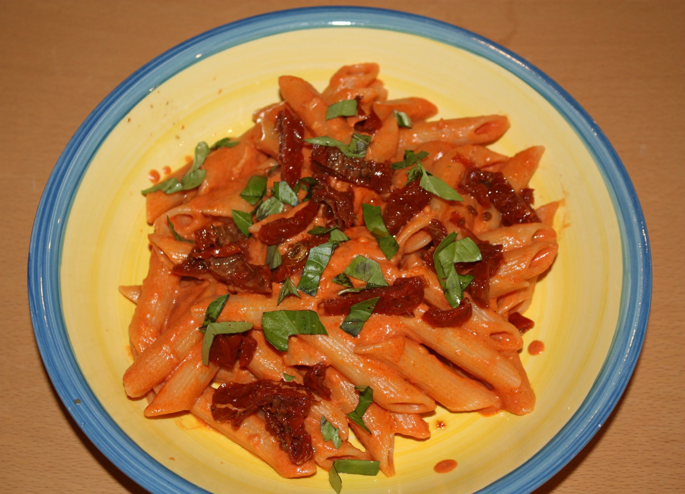 Creamy, tomato and garlic pasta