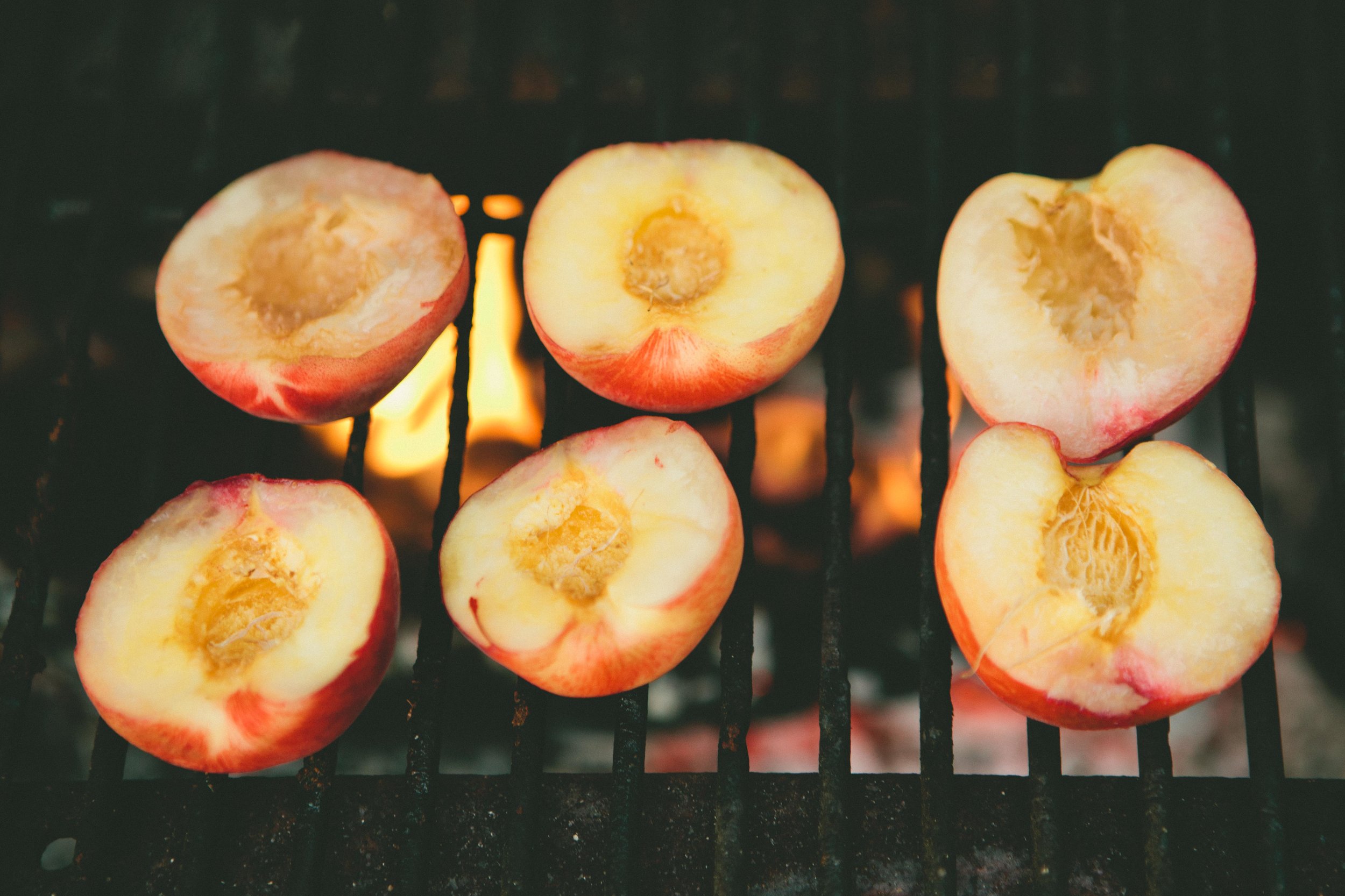 GrilledPeaches_13.jpg