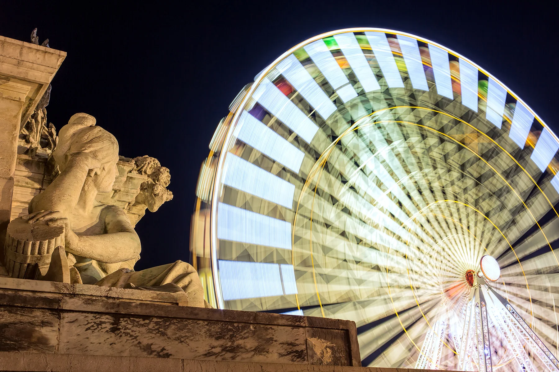 Roue de la foire aux plaisirs de nuit