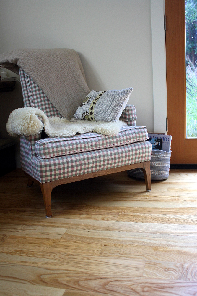  Oregon Ash flooring makes an awesome addition to this cozy reading nook. 