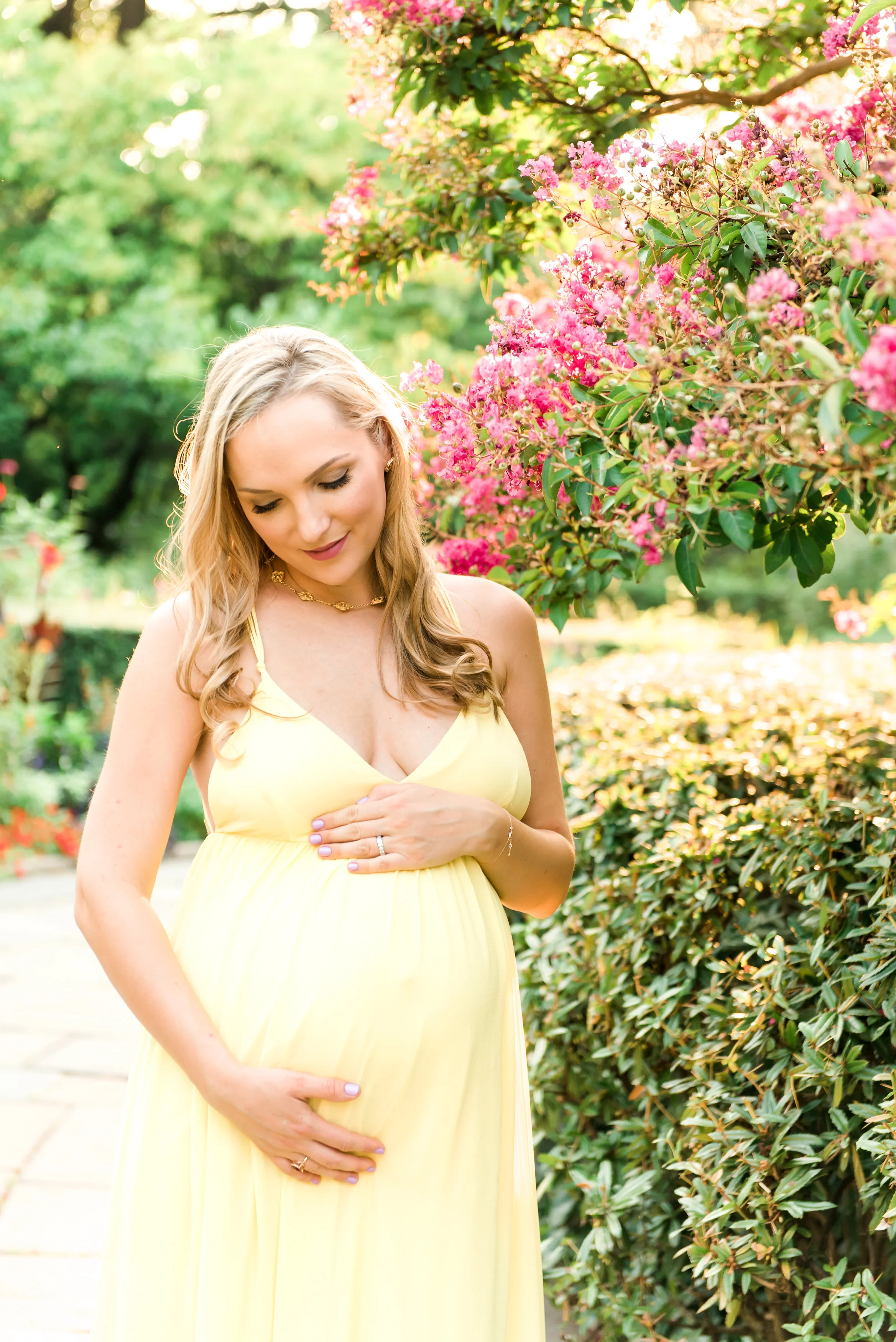 NYC_MaternitySession_ConservatoryGardens03.jpg